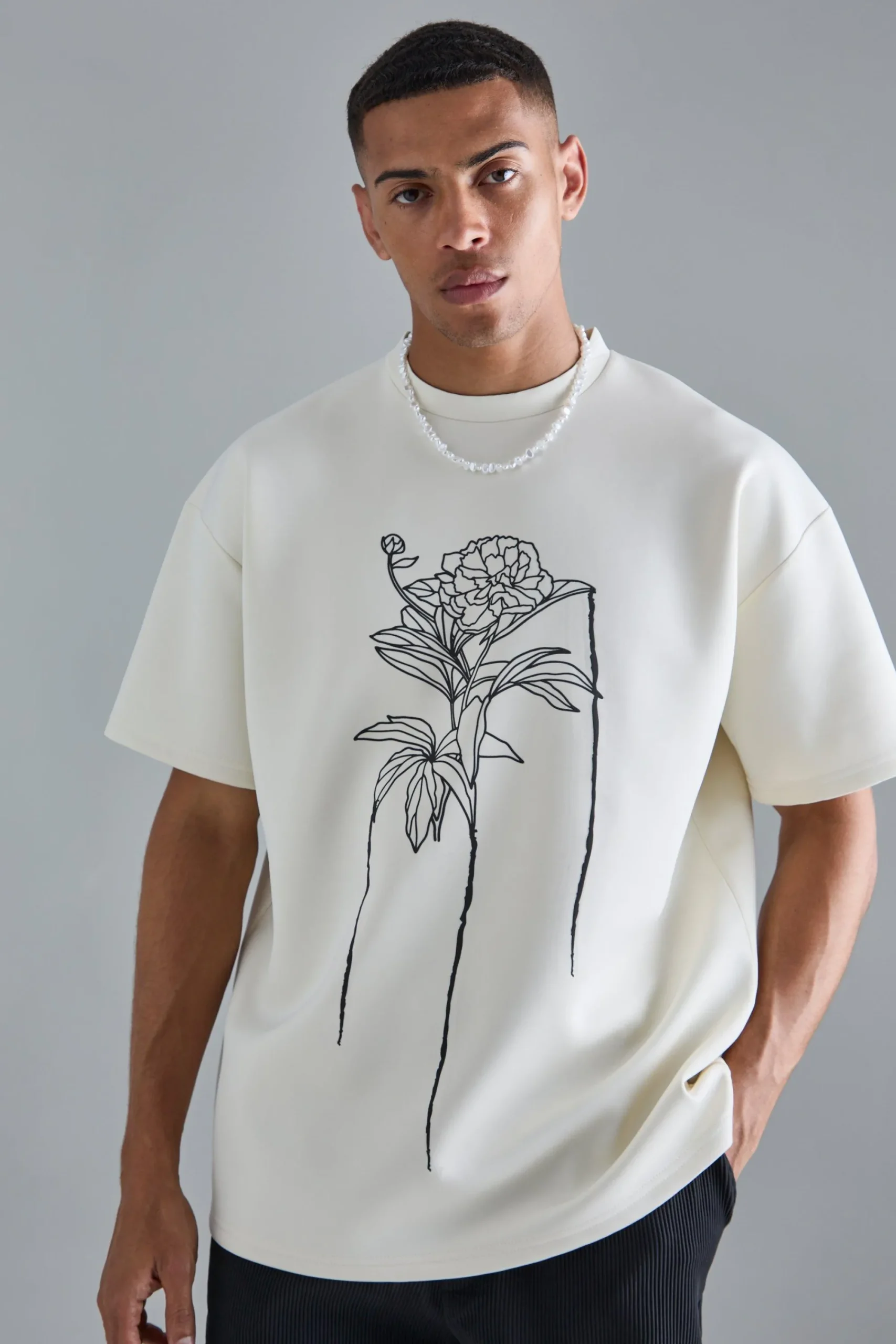 Oversized Floral Line Drawing Scuba T-shirt | UK^boohooMAN Online