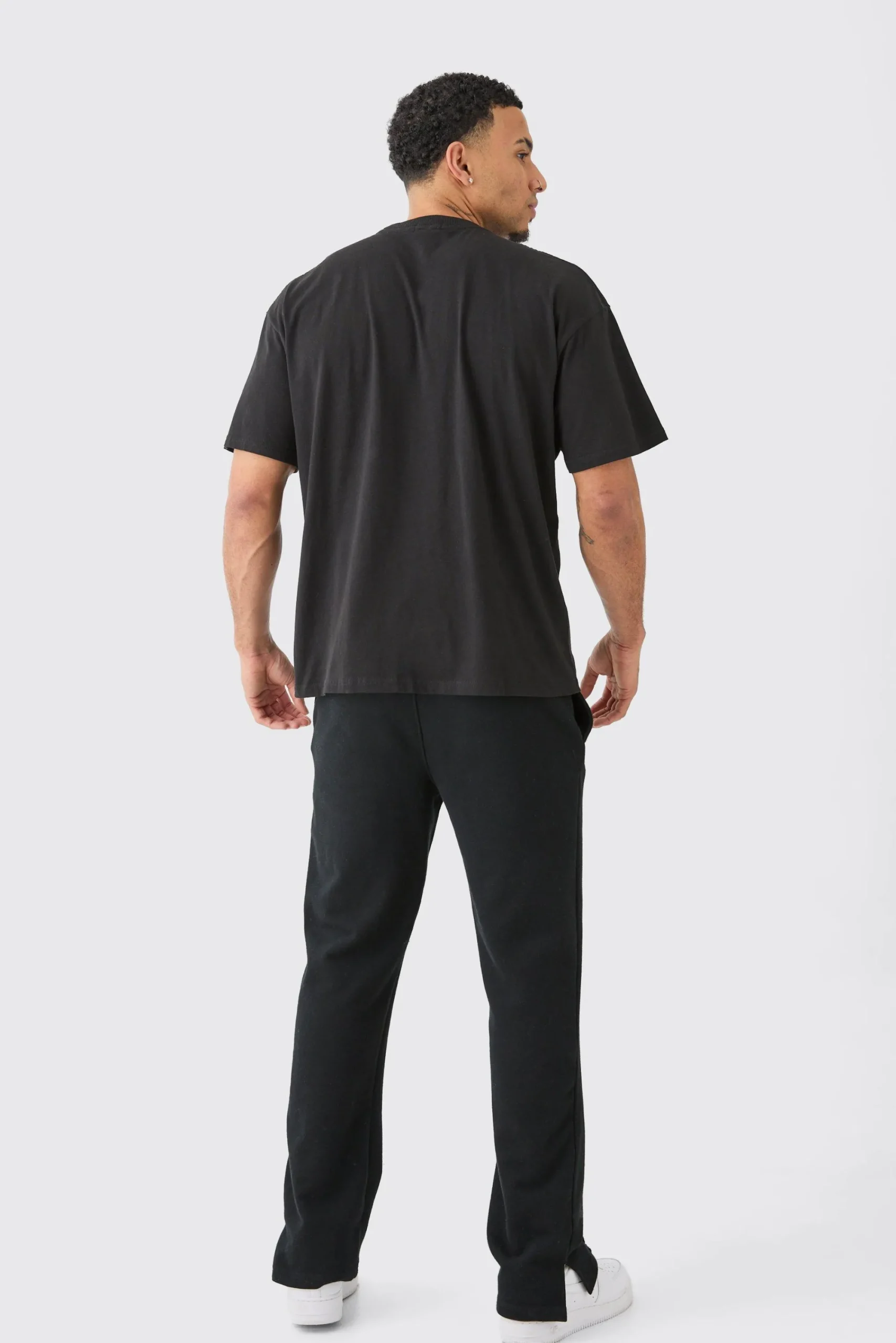 Oversized Floral Statue Graphic T-shirt | UK^boohooMAN Online