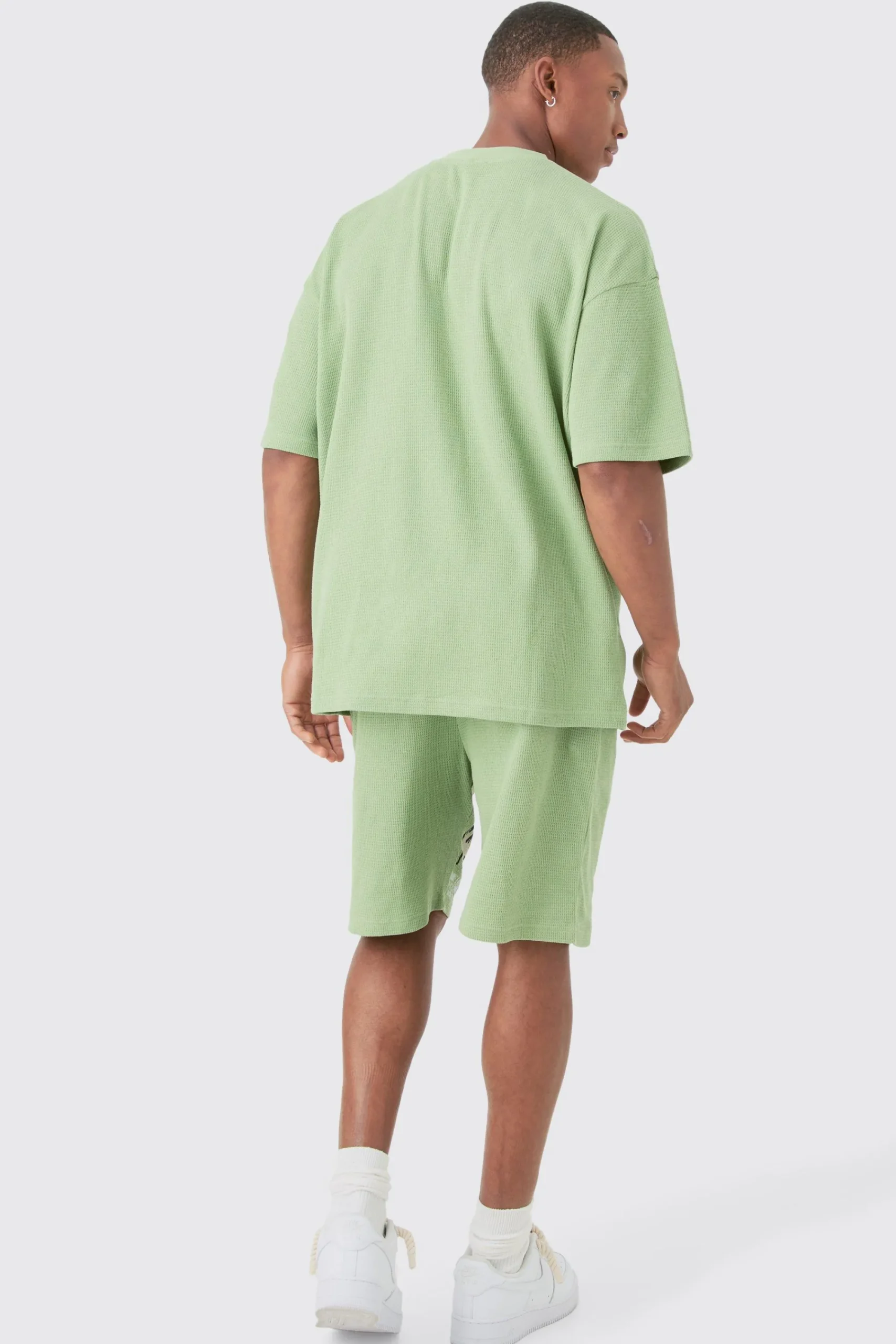boohooMAN Oversized Gothic Waffle Large Printed T-shirt & Shorts Set | UK| Sets & Co-Ords|Tracksuits