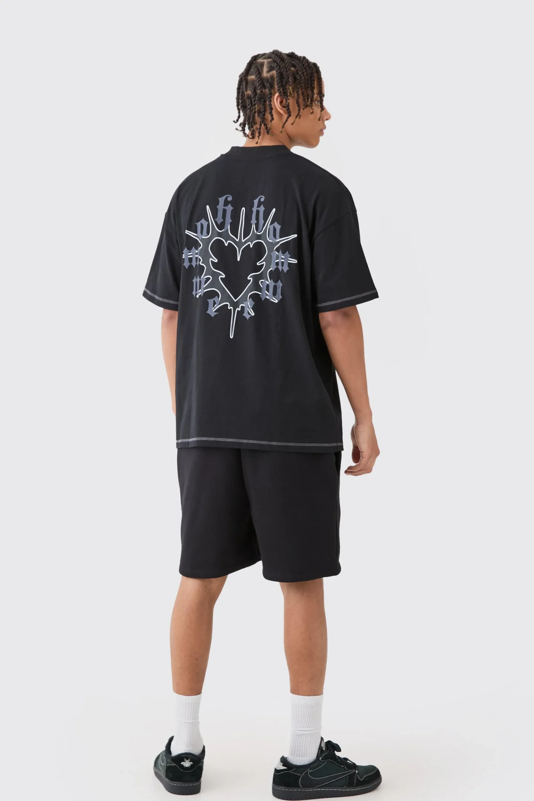 boohooMAN Oversized Graphic Heart Contrast Stitch T-shirt & Short Set | UK| Sets & Co-Ords|Tracksuits
