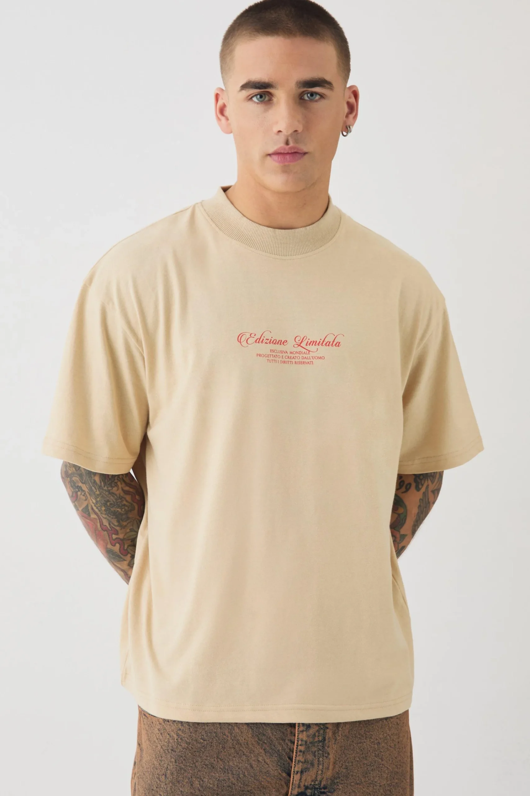Oversized Heavyweight Extended Neck Half Sleeve T-shirt | UK^boohooMAN Outlet