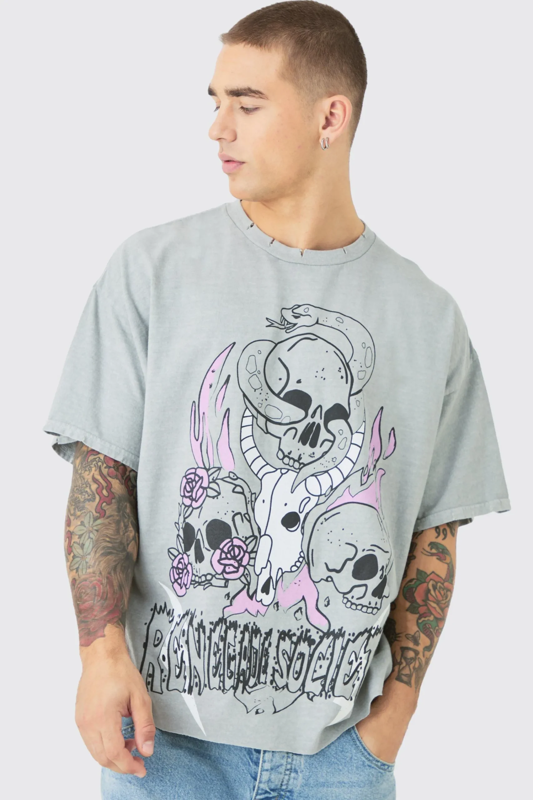 Oversized Heavyweight Skull Wash Graphic T-shirt | UK^boohooMAN Online