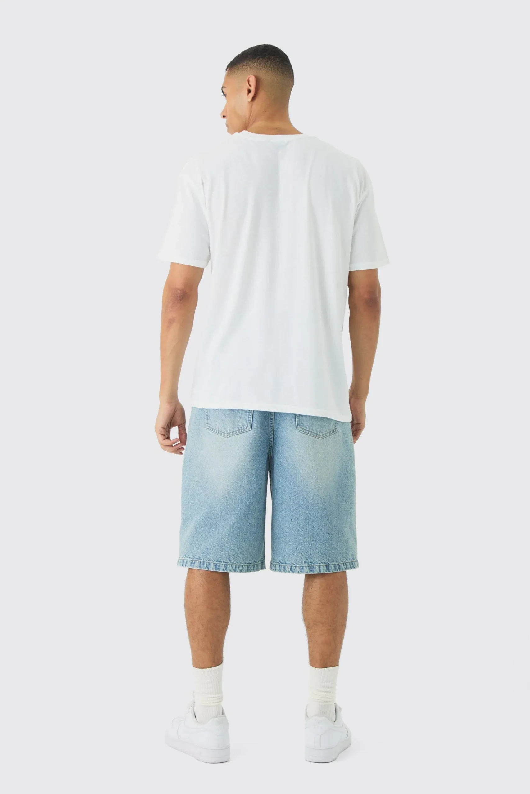 Oversized Homme Graphic T-Shirt | UK^boohooMAN New