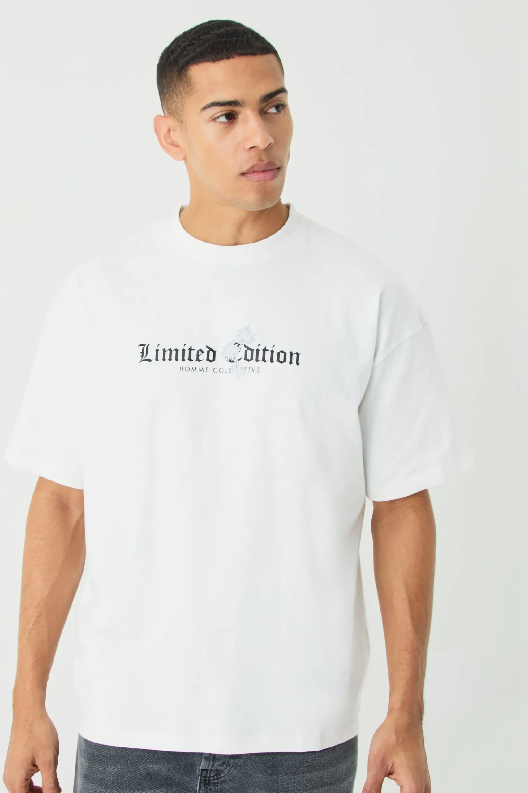 Oversized Interlock Limited Edition T-shirt | UK^boohooMAN Online