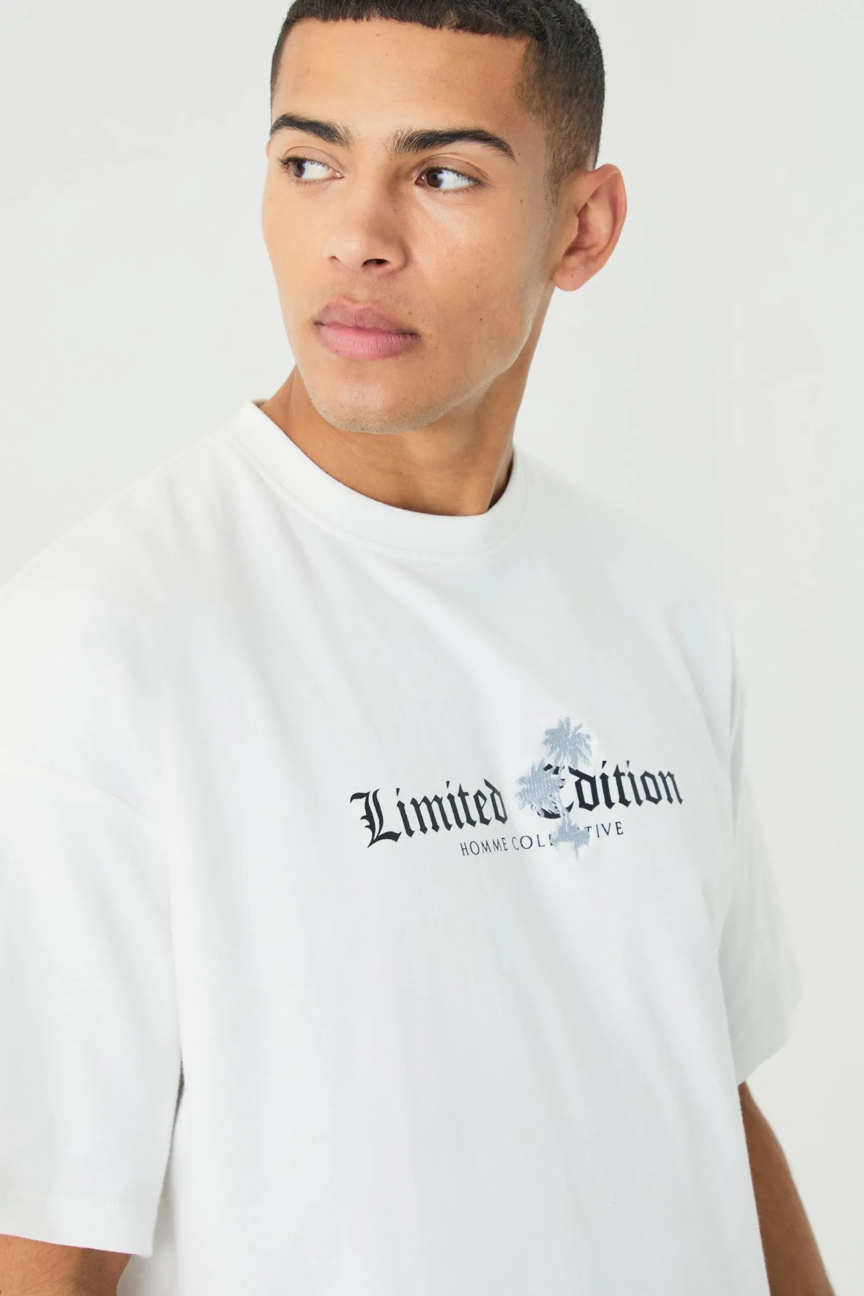 Oversized Interlock Limited Edition T-shirt | UK^boohooMAN Online