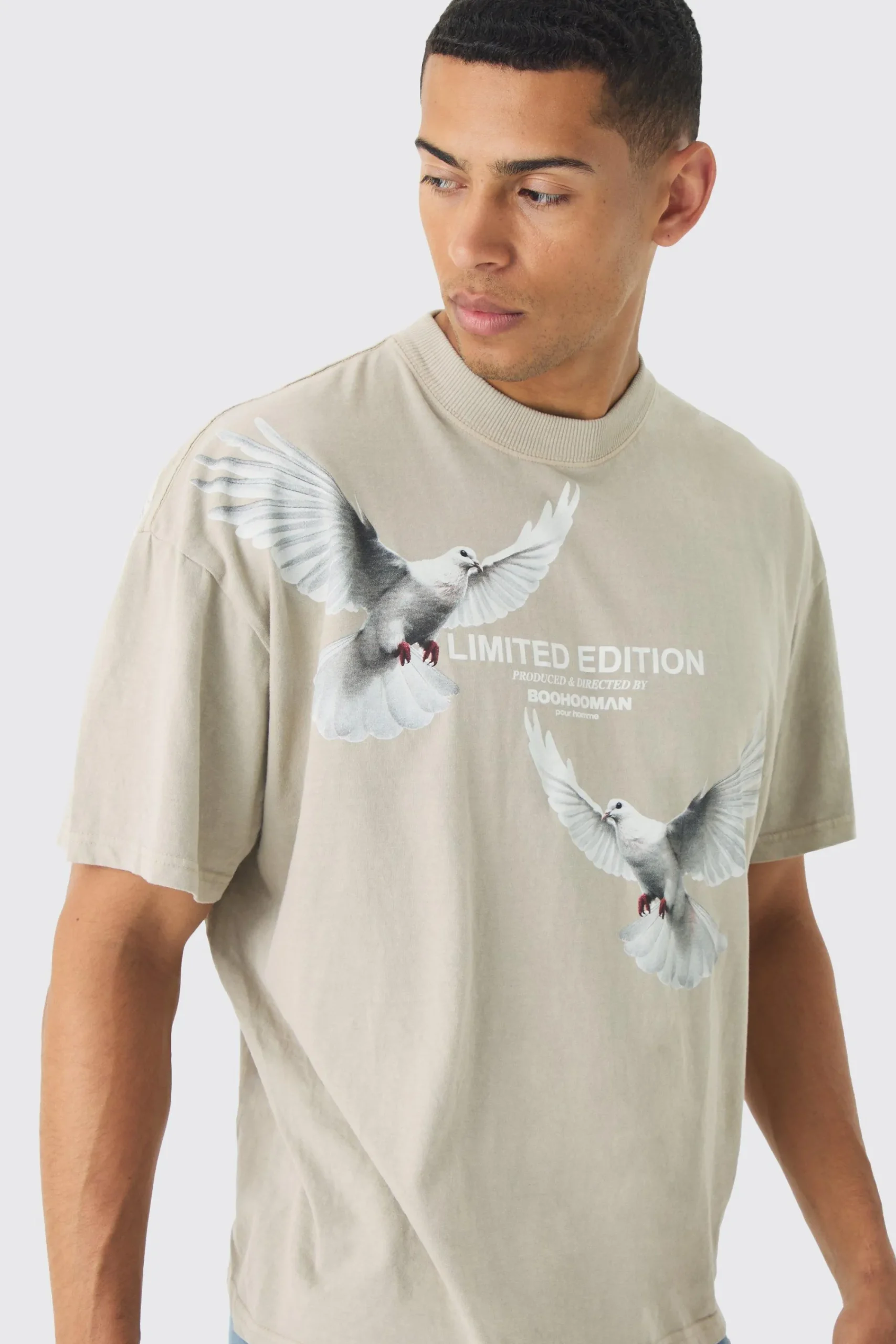 Oversized Large Scale Dove Graphic T-shirt | UK^boohooMAN Outlet