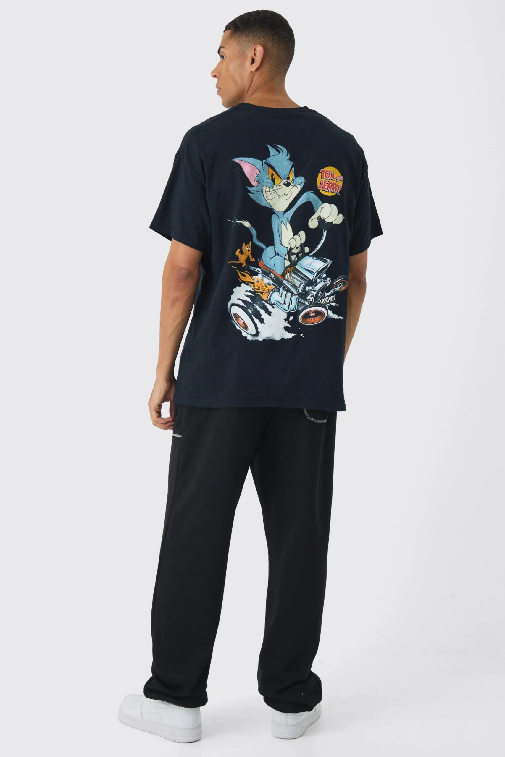Oversized Large Scale Looney Tunes License Print T-Shirt | UK^boohooMAN