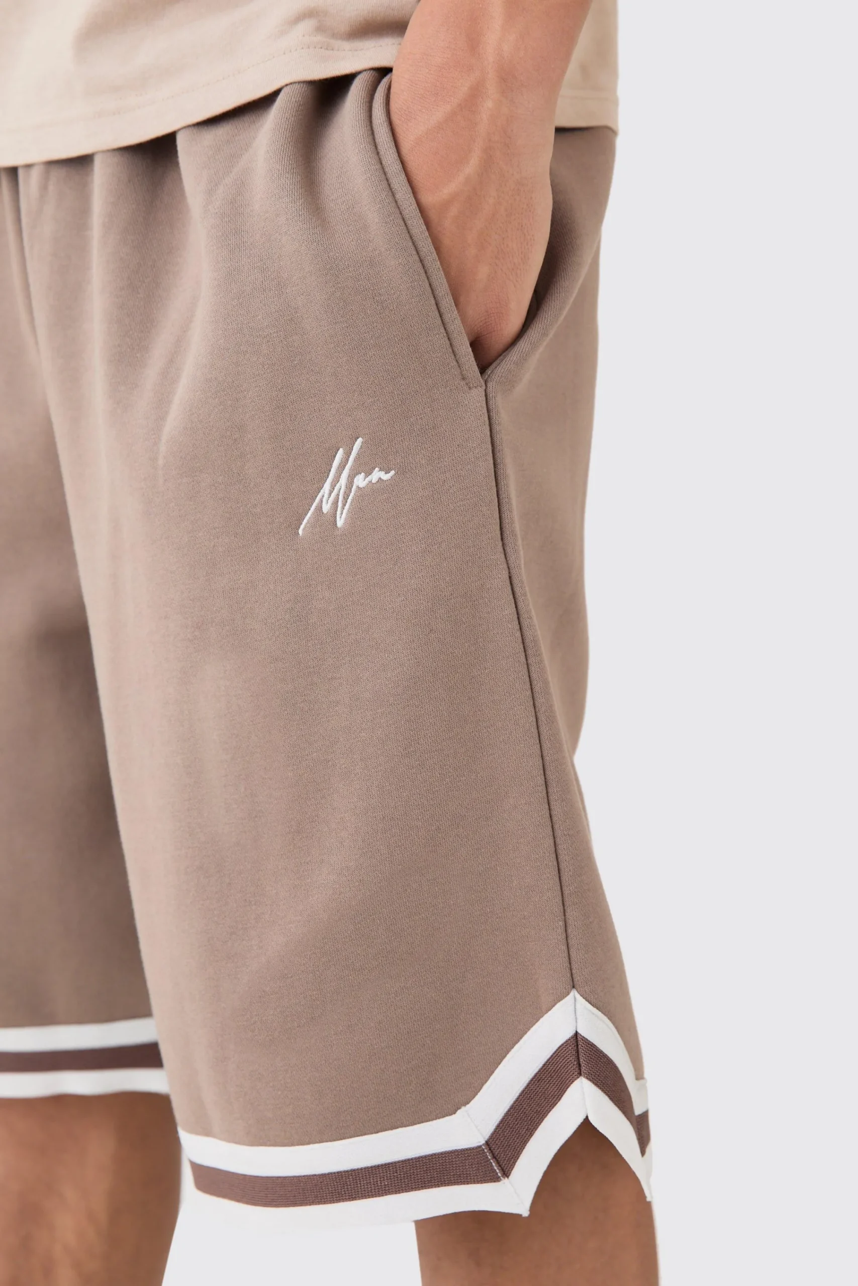 boohooMAN Oversized Man Sig Mid Length Jersey Tape Basketball Short | UK| Shorts