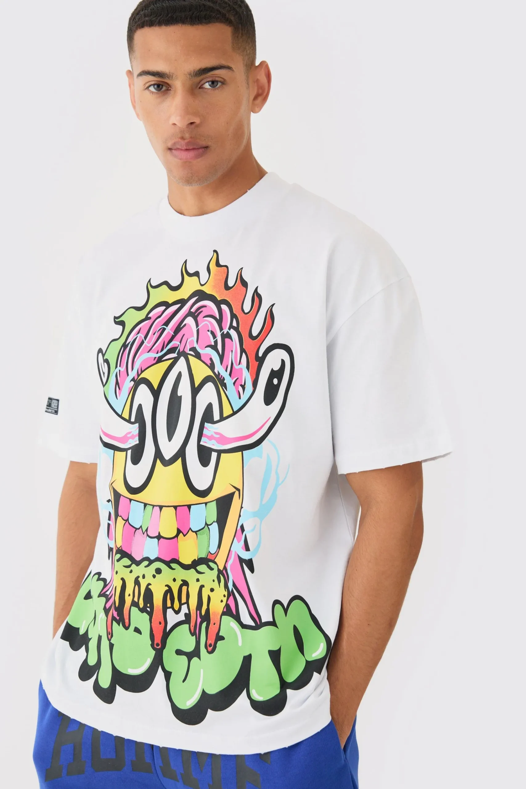Oversized Nibbled Face Graphic T-shirt | UK^boohooMAN New