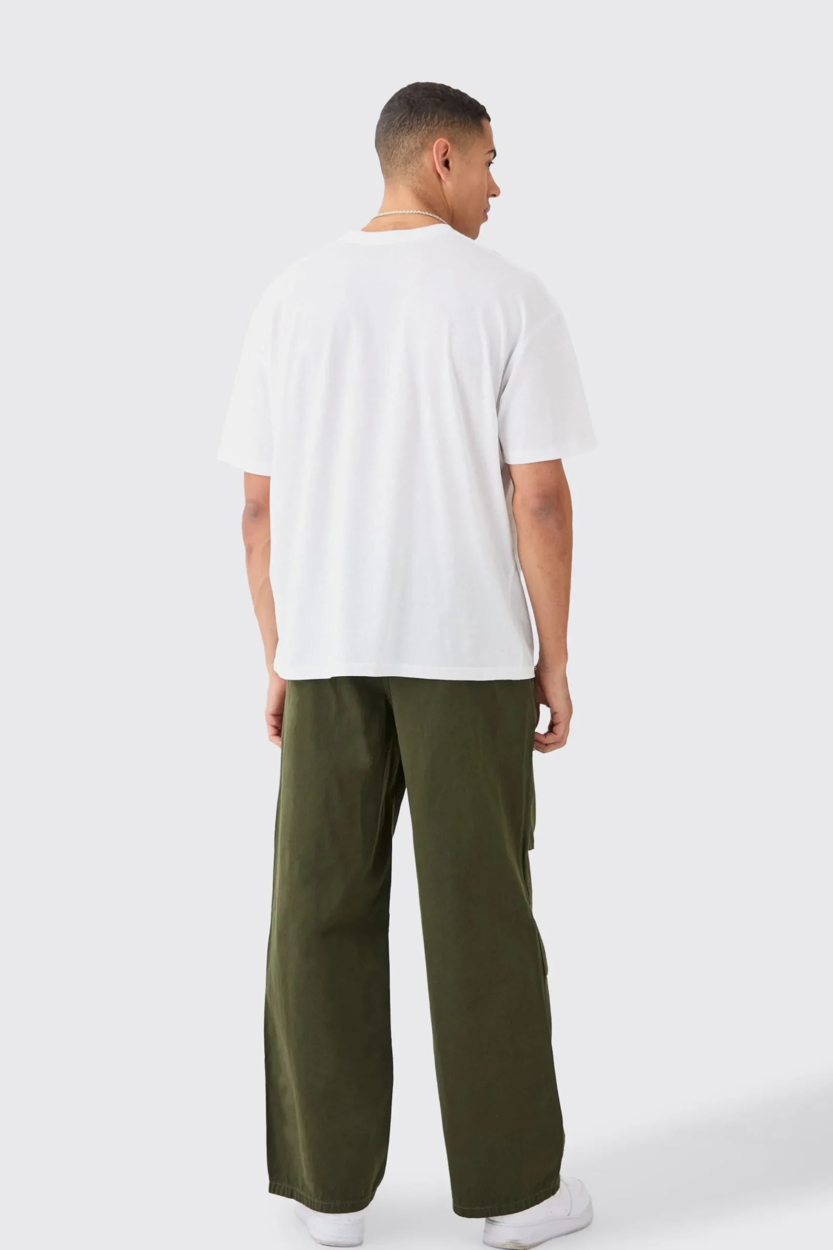 Oversized Pour Homme Graphic T-shirt | UK^boohooMAN Online