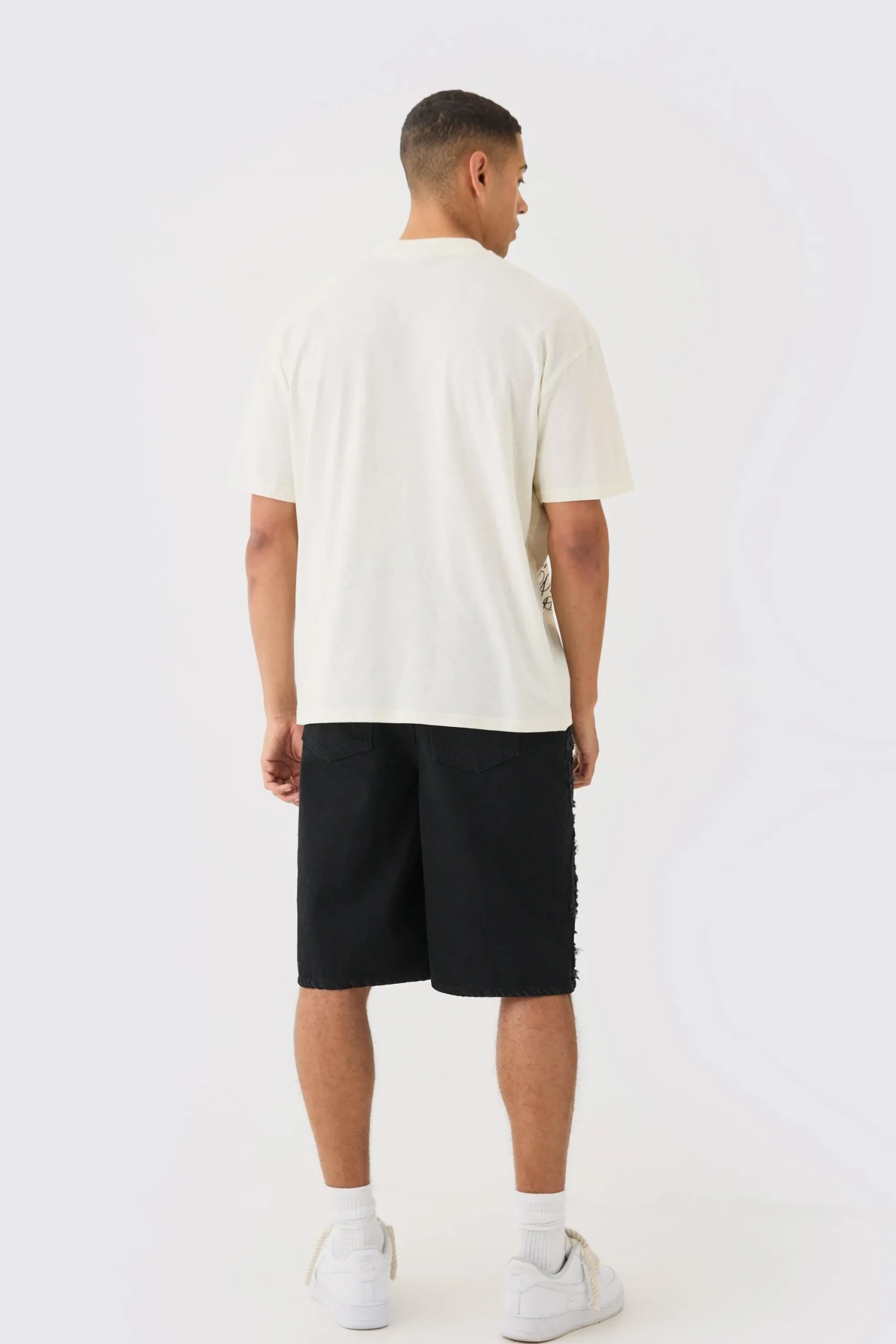 Oversized Pour Homme Graphic T-shirt | UK^boohooMAN Sale