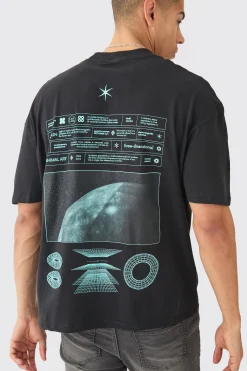 Oversized Space Graphic T-shirt | UK^boohooMAN Online