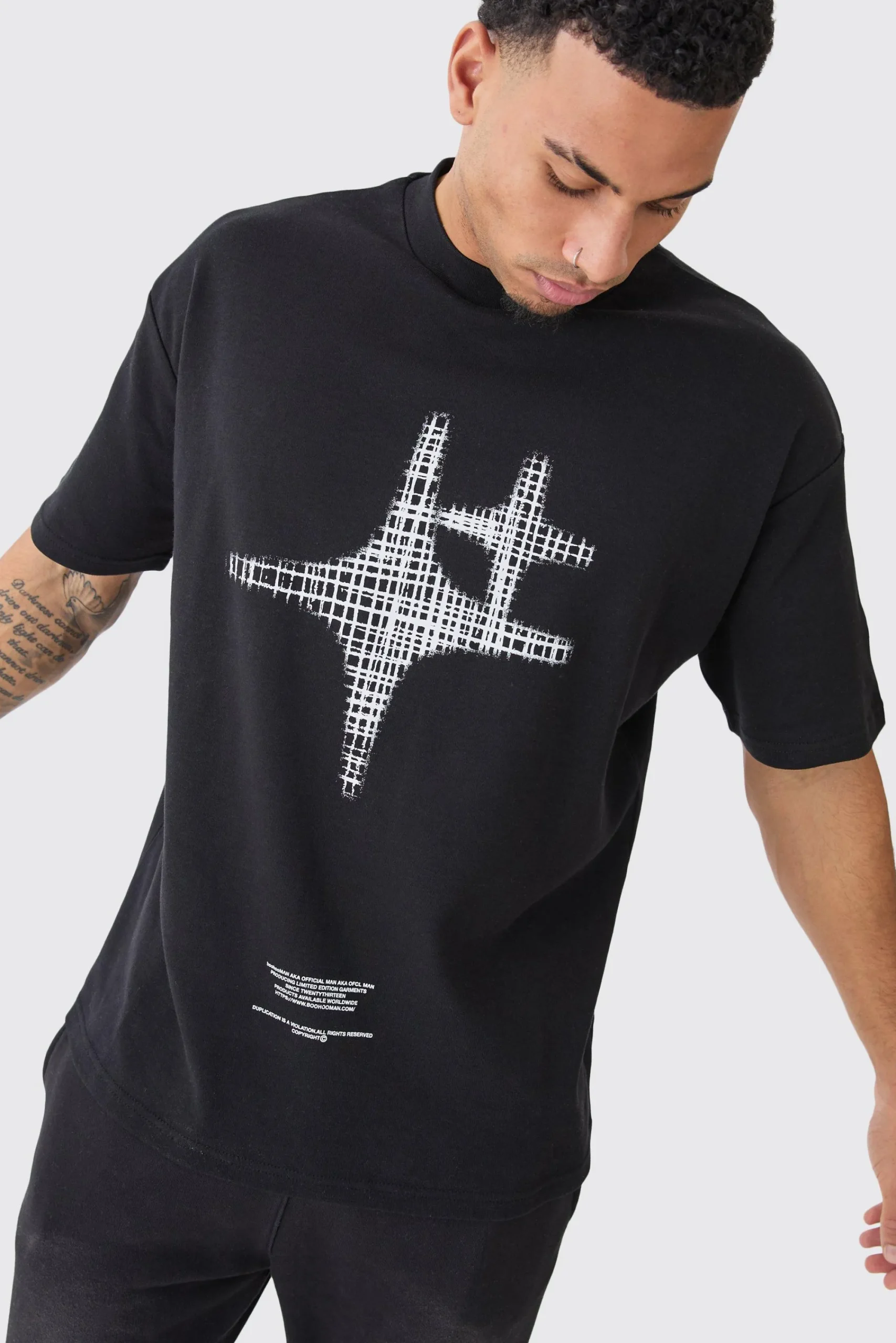 Oversized Star T-shirt | UK^boohooMAN Online