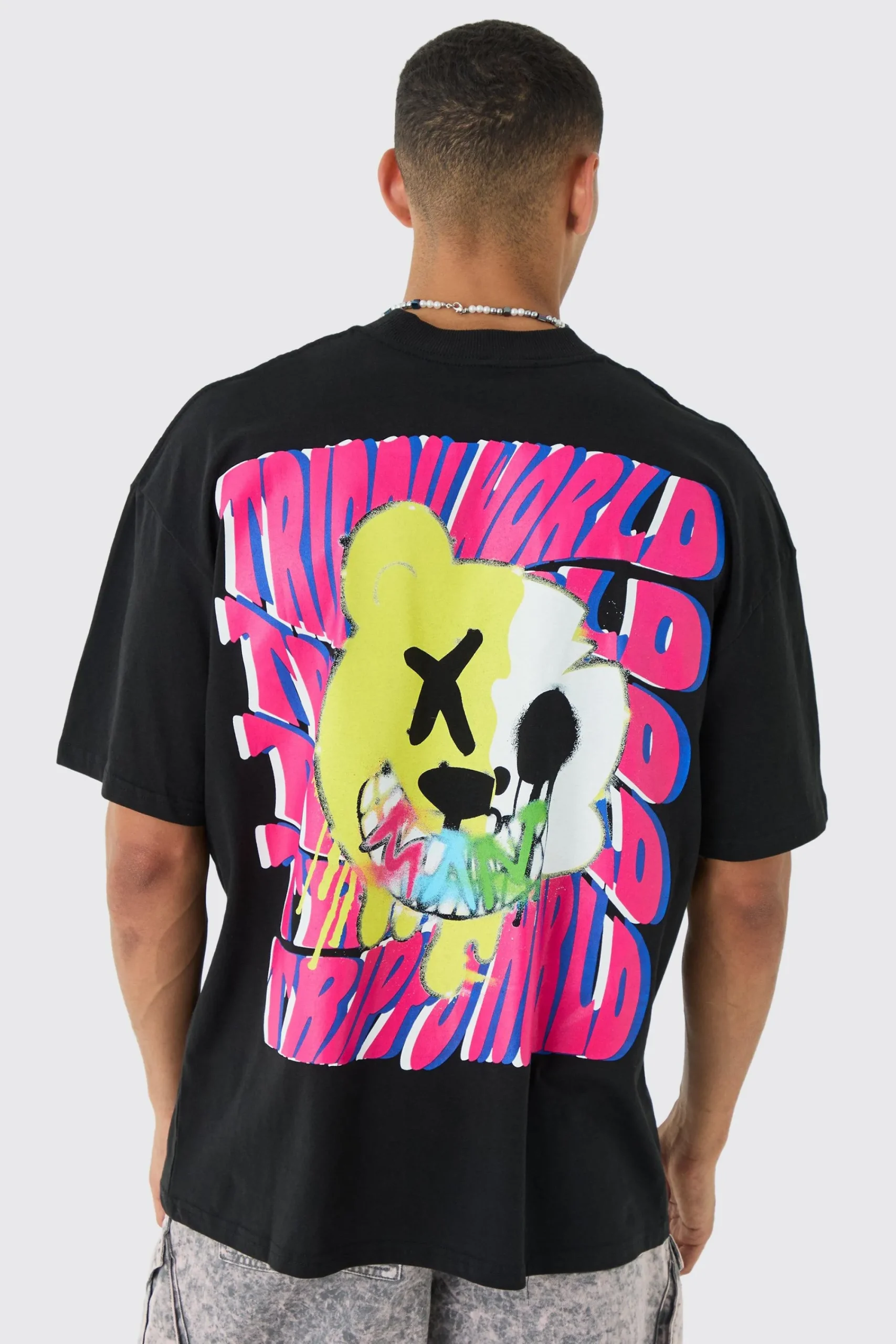 Oversized Trippy Bear Graphic T-shirt | UK^boohooMAN Best