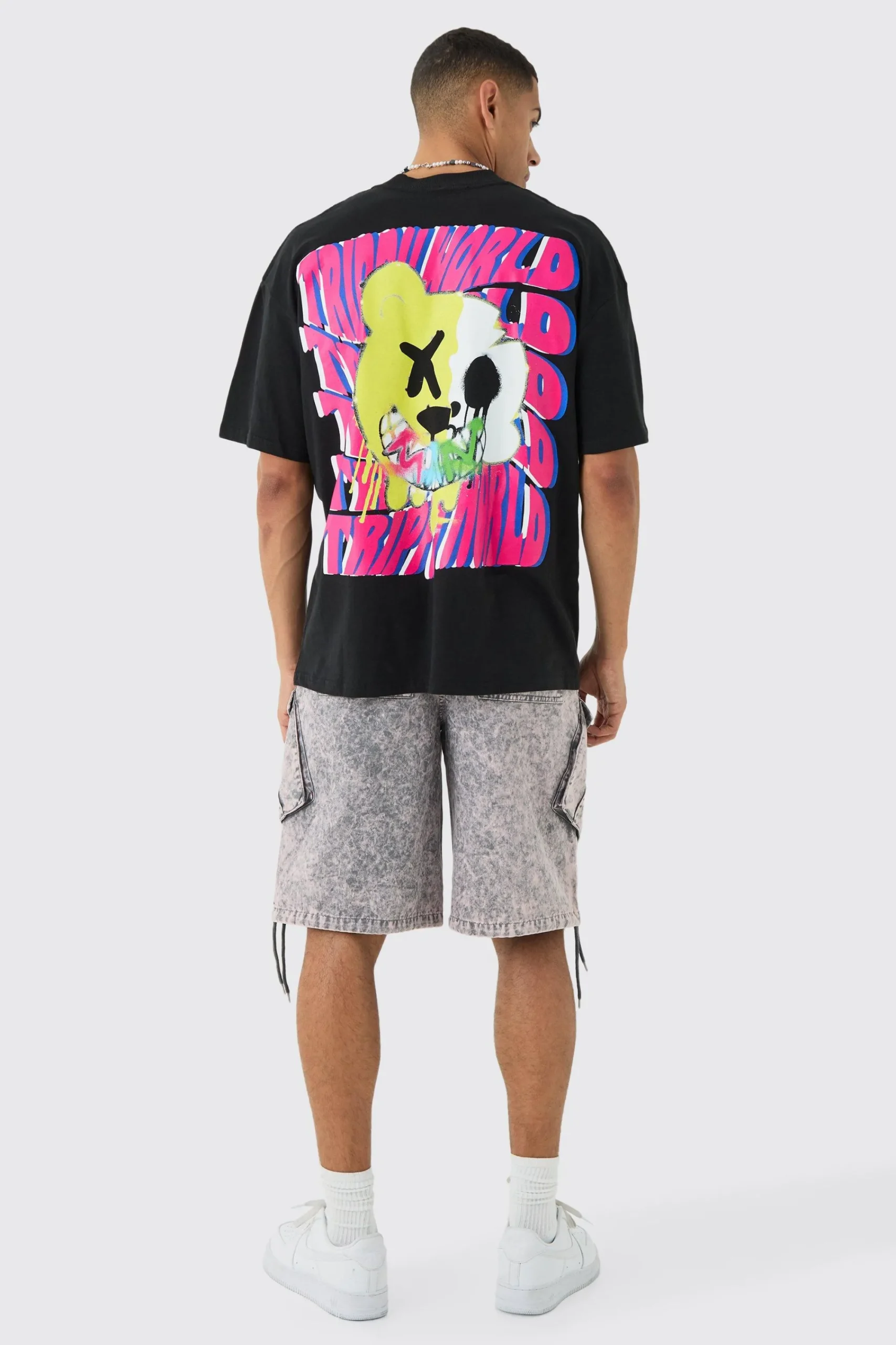 Oversized Trippy Bear Graphic T-shirt | UK^boohooMAN Best