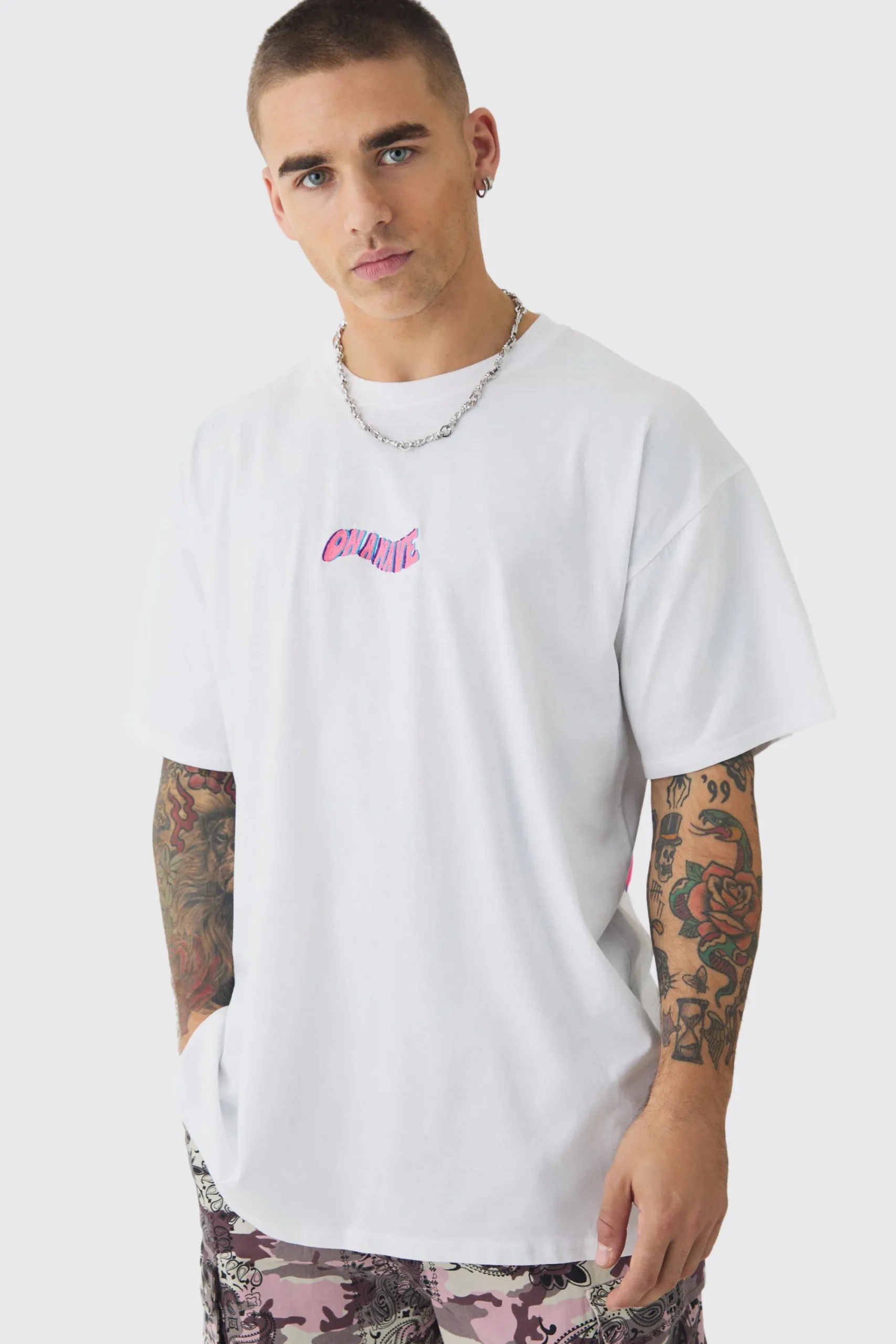 Oversized Trippy Bear Print T-shirt | UK^boohooMAN Online