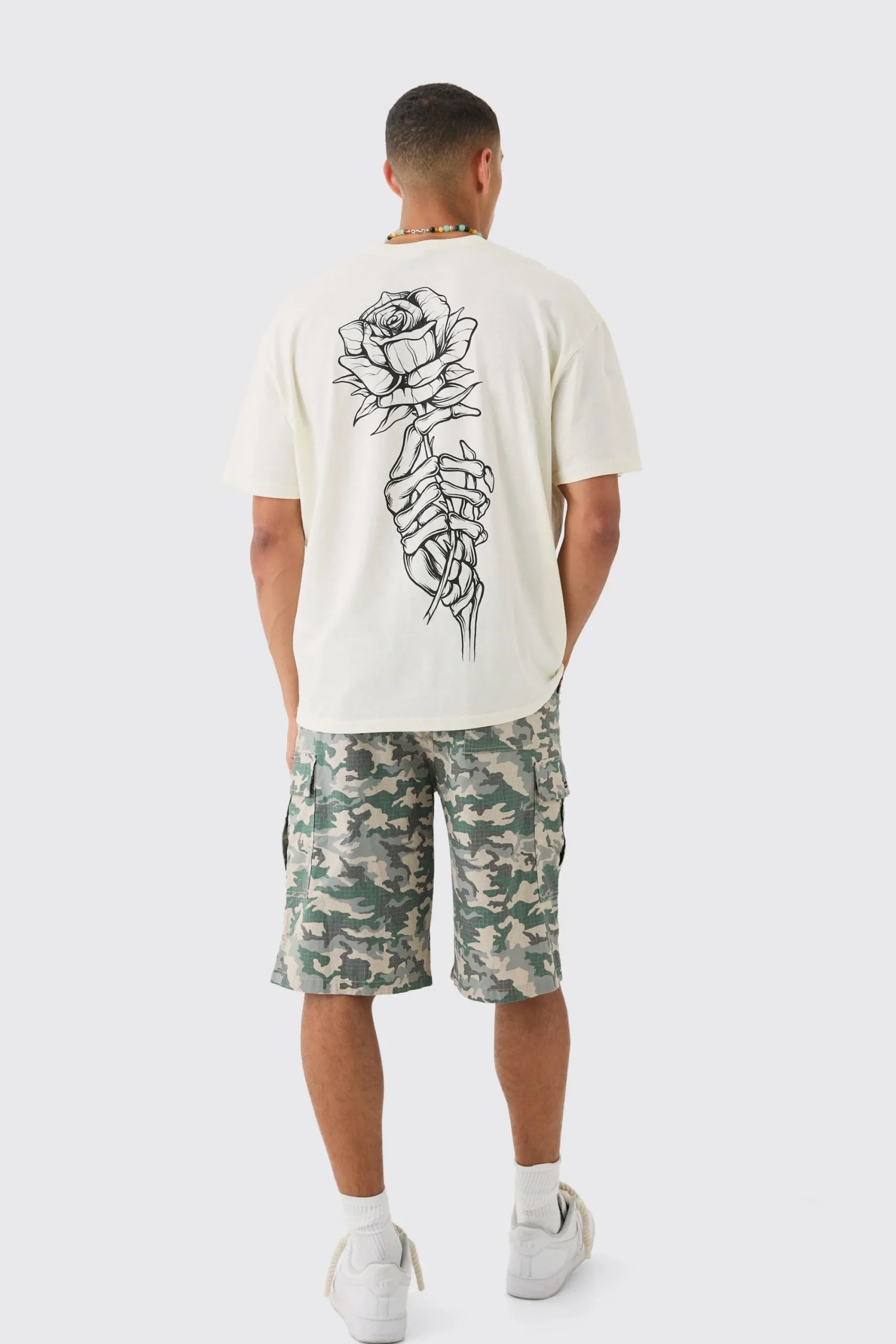 Oversized Washed Rose Line Drawn Back Print T-Shirt | UK^boohooMAN Best