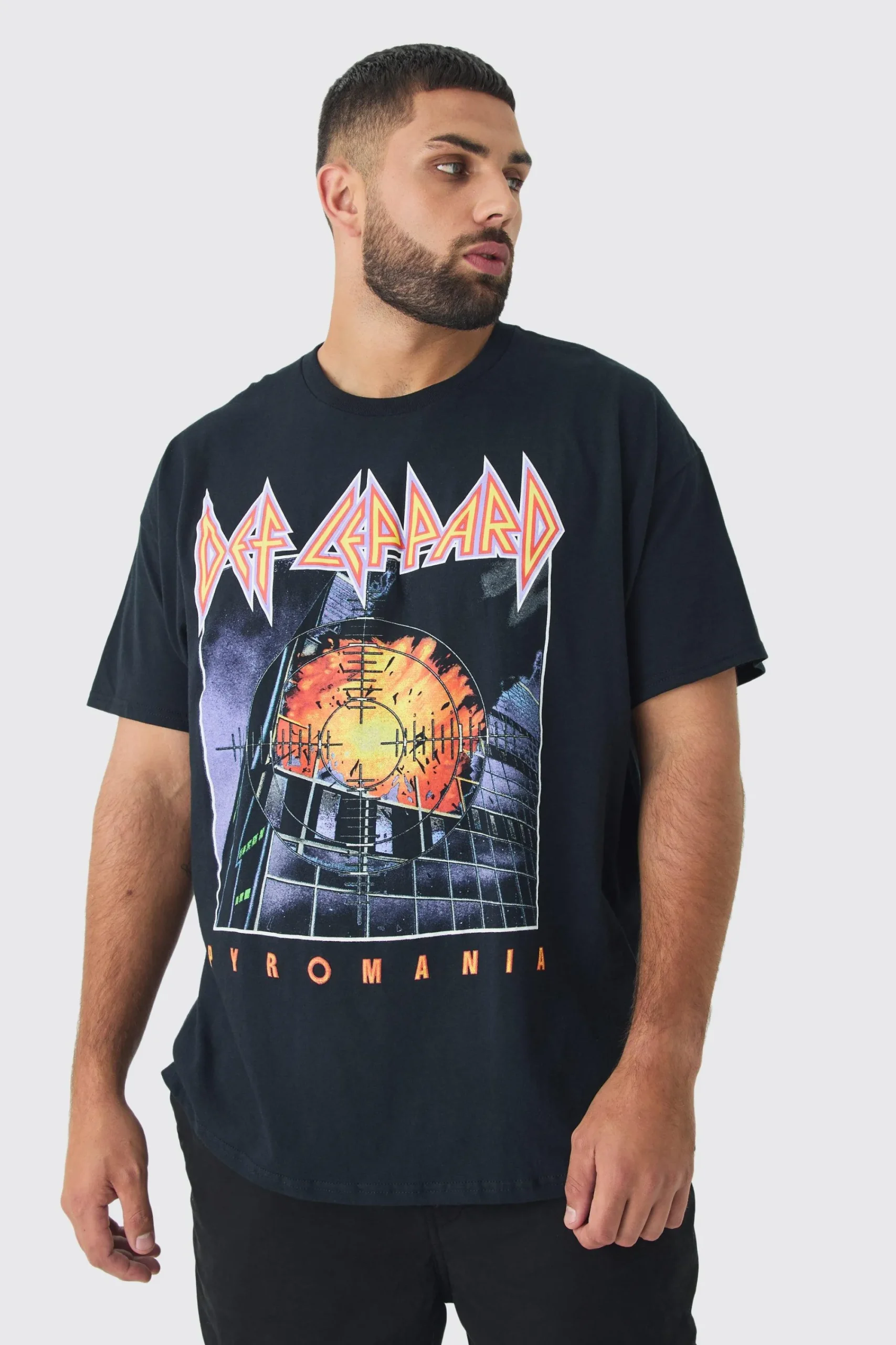 Plus Def Lepard License Graphic T-shirt | UK^boohooMAN New