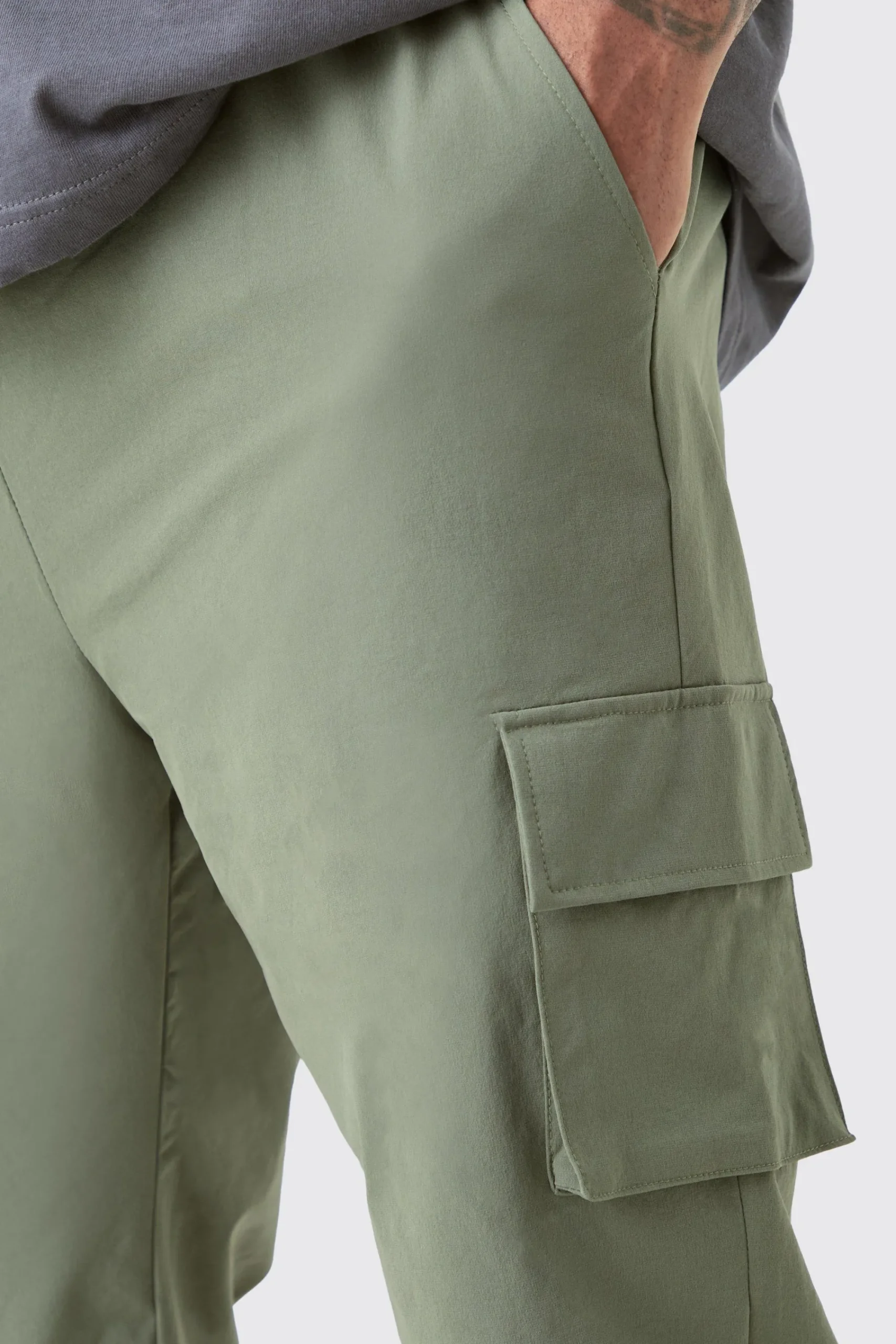 boohooMAN Plus Elastic Waist Lightweight Stretch Skinny Cargo Trouser | UK| Trousers|Cargos