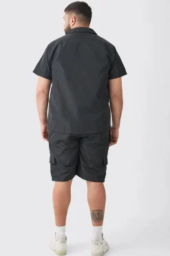 boohooMAN Plus Elasticated Waist Relaxed Nylon Man Cargo Short | UK| Shorts