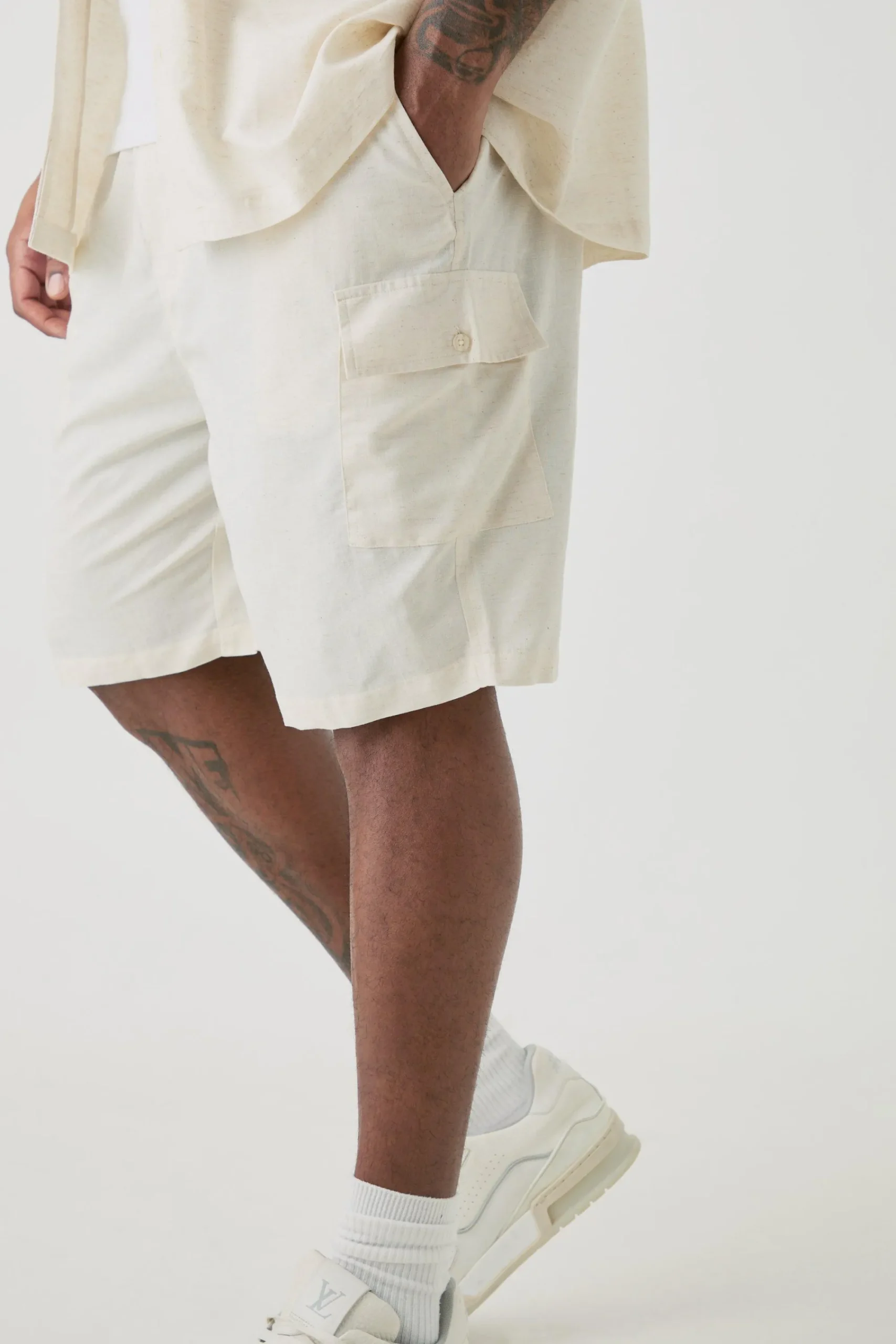 boohooMAN Plus Elasticated Waist Relaxed Linen Cargo Shorts In | UK| Shorts