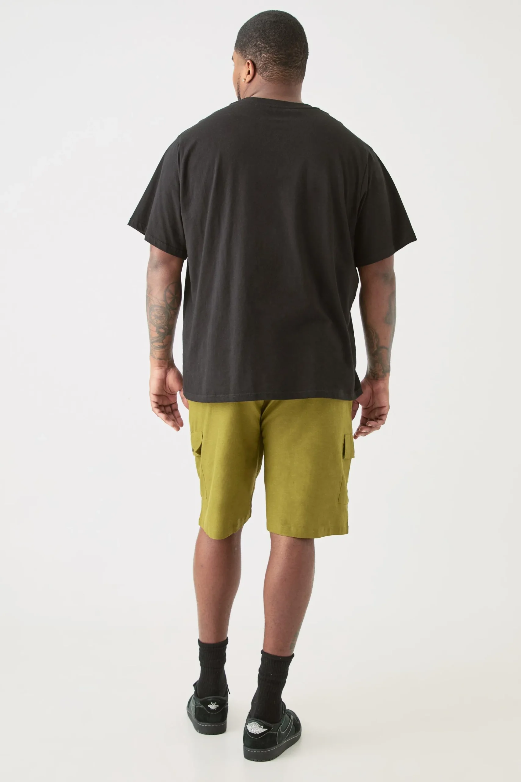 boohooMAN Plus Elasticated Waist Relaxed Linen Cargo Shorts In | UK| Shorts