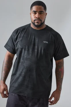 Plus Man Active Camo Raglan Oversized Performance T-shirt | UK^boohooMAN Online