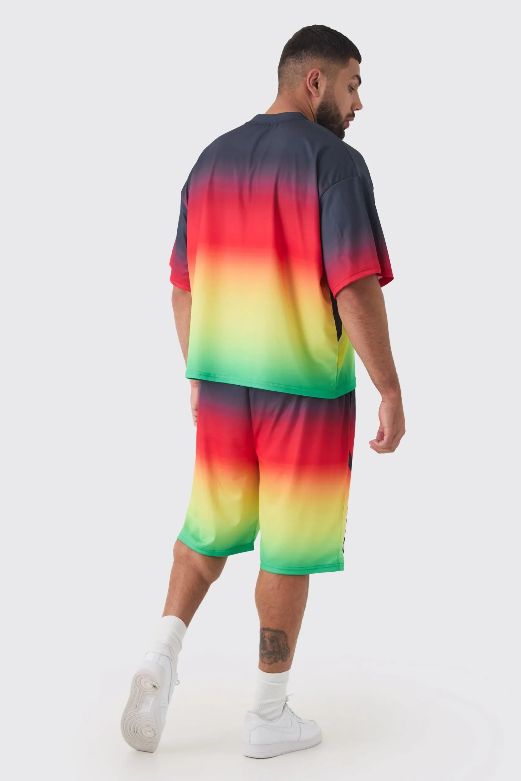 Plus Oversized Boxy Mesh Applique Ombre Printed T-shirt | UK^boohooMAN Best