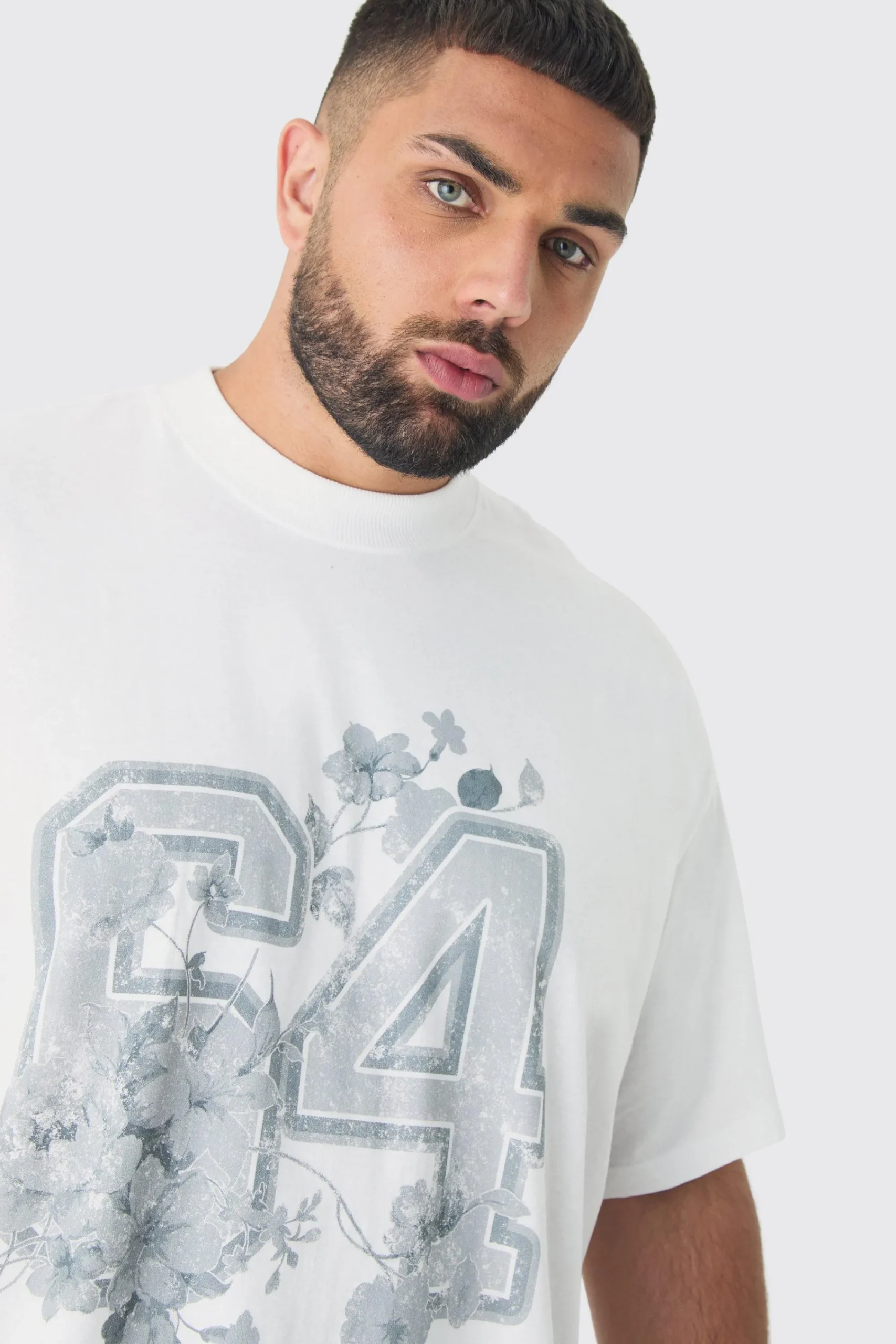 Plus Oversized Extended Neck Floral Varsity Print T-Shirt | UK^boohooMAN Outlet