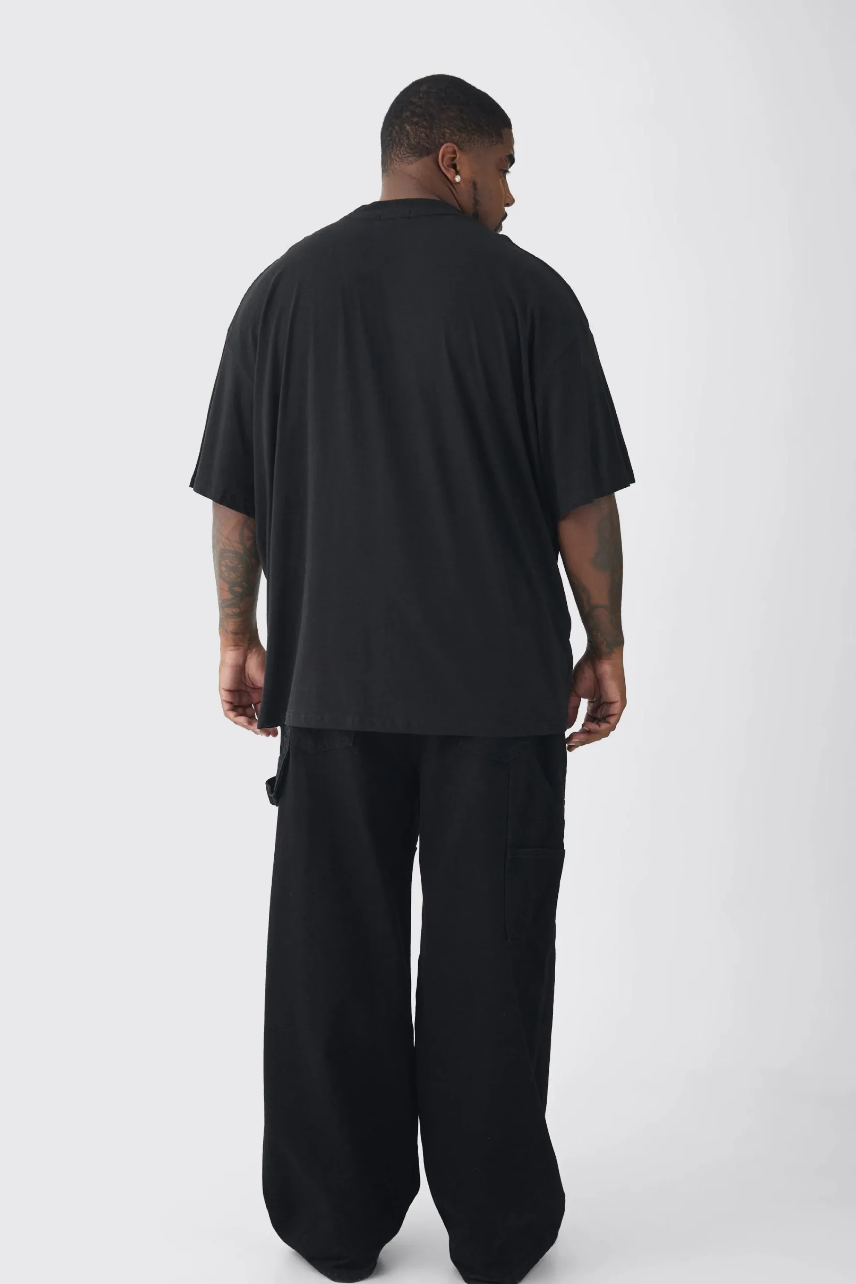 Plus Oversized Extended Neck Blurred Floral T-Shirt | UK^boohooMAN Outlet