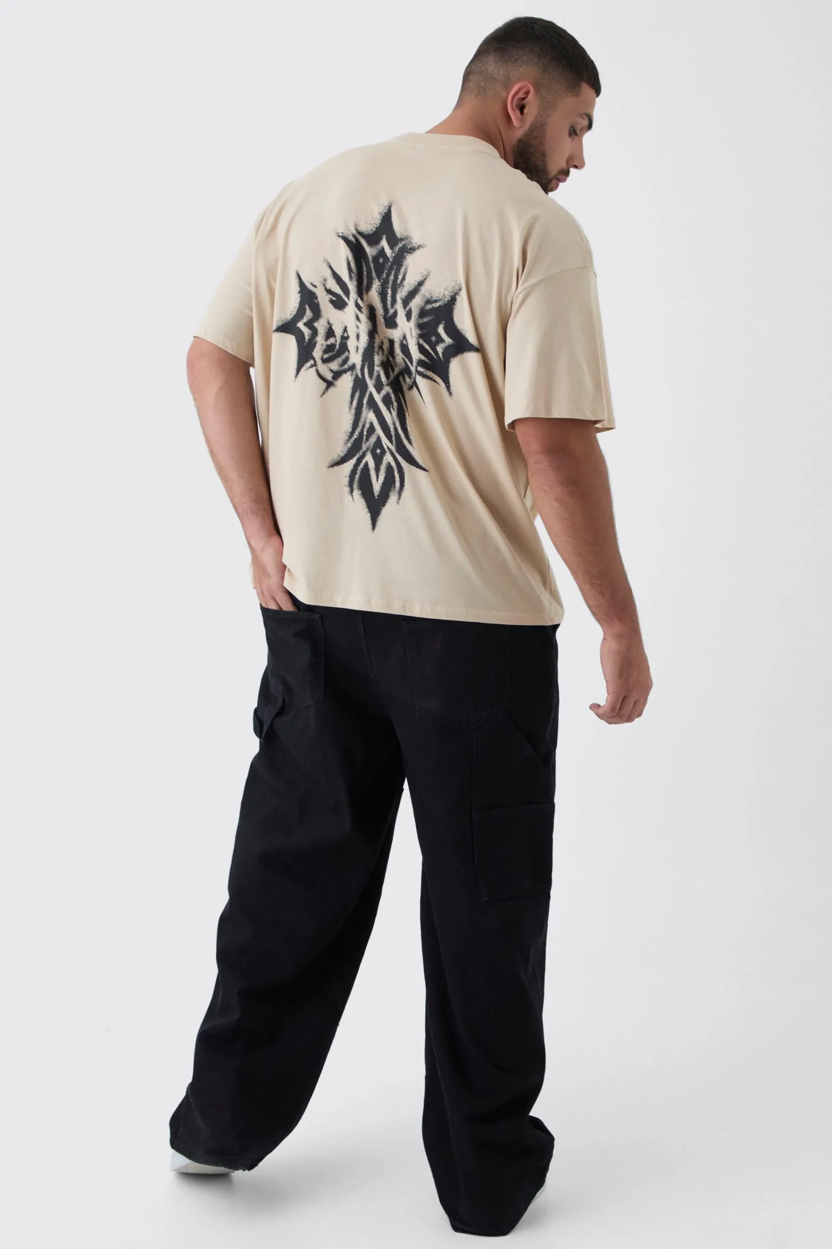 Plus Oversized Extended Neck Worldwide Gothic Cross Print T-Shirt | UK^boohooMAN Discount
