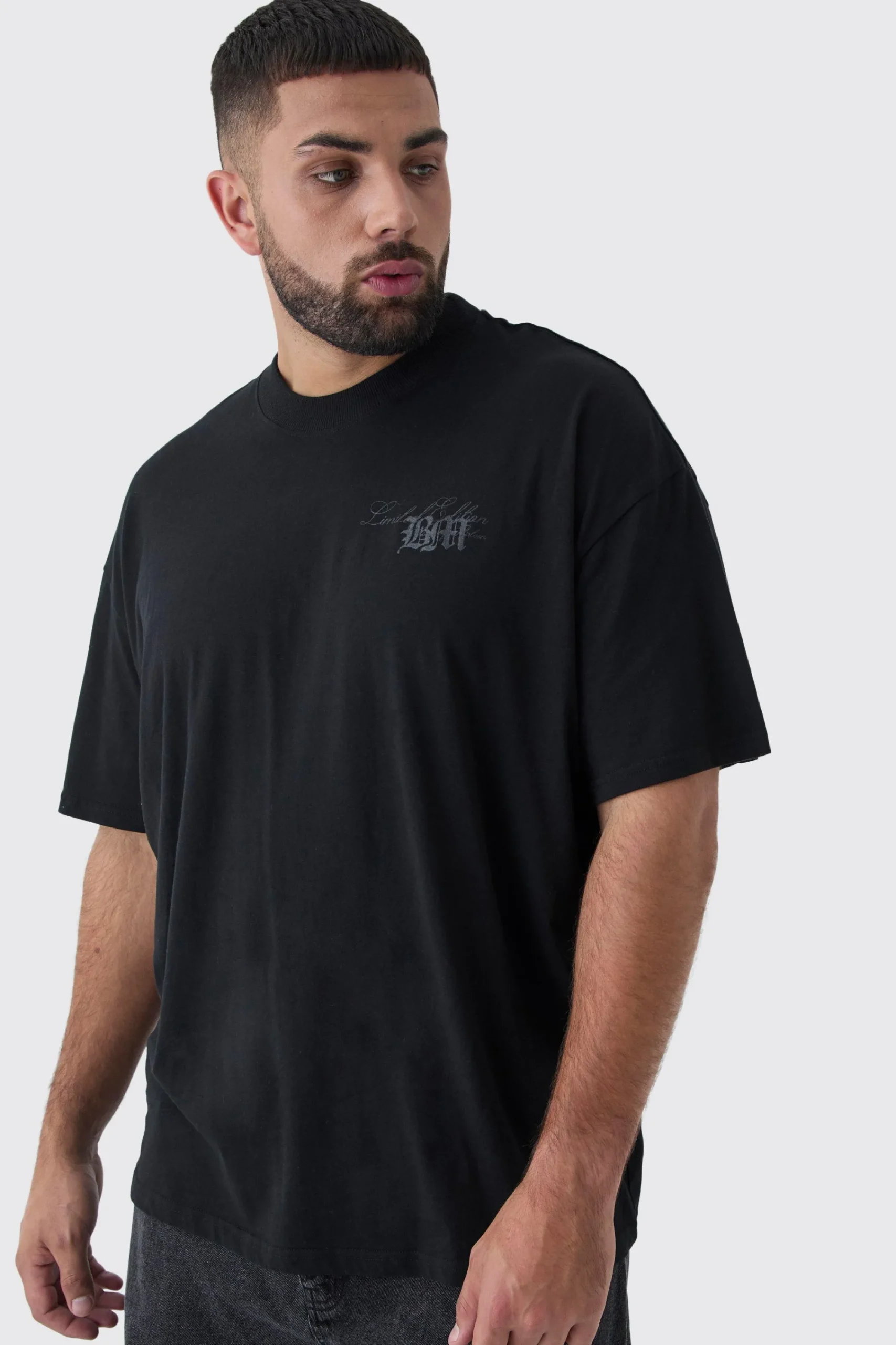Plus Oversized Extended Neck Limited Edition Print T-Shirt | UK^boohooMAN New