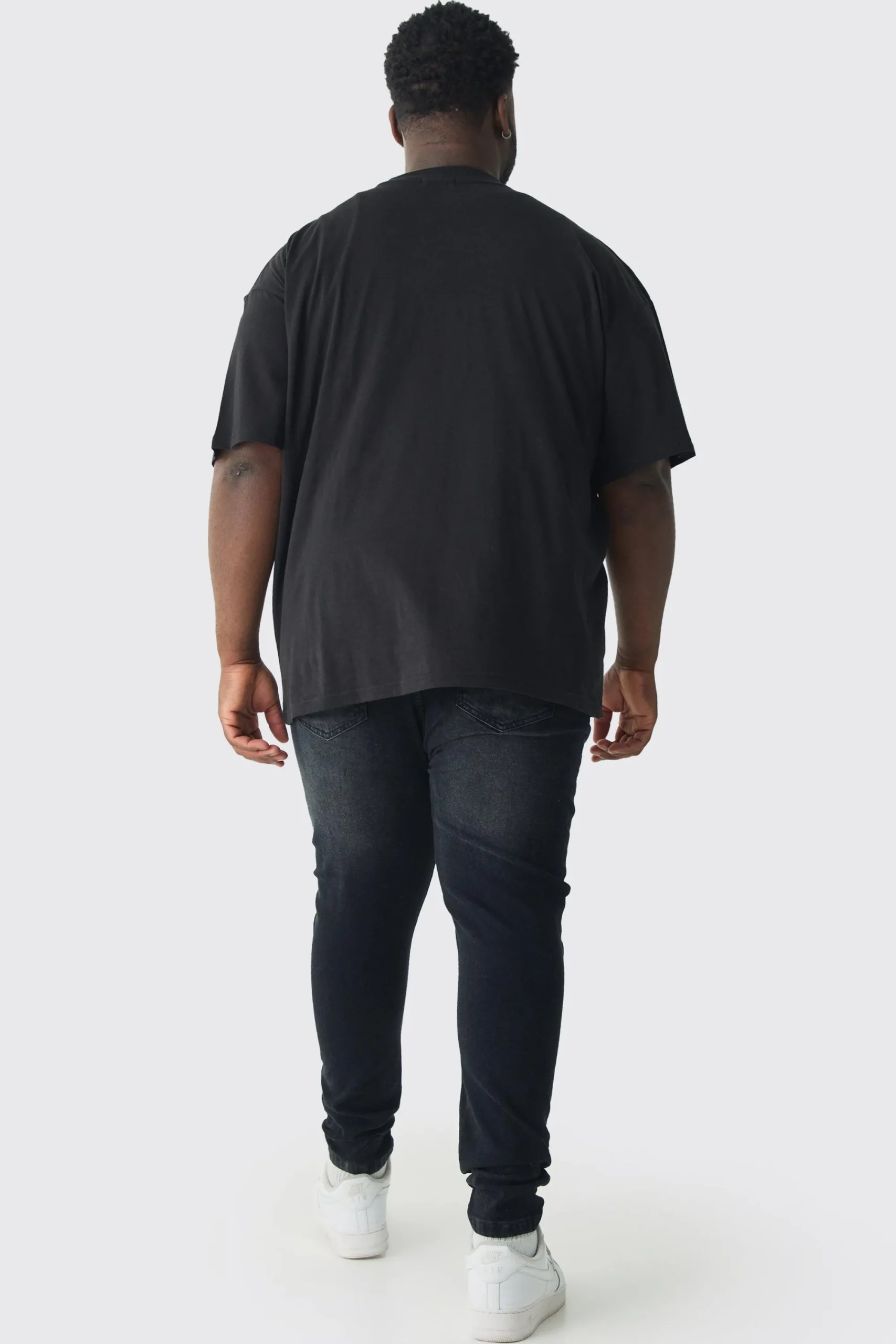 Plus Oversized Homme Graphic T-shirt | UK^boohooMAN Outlet