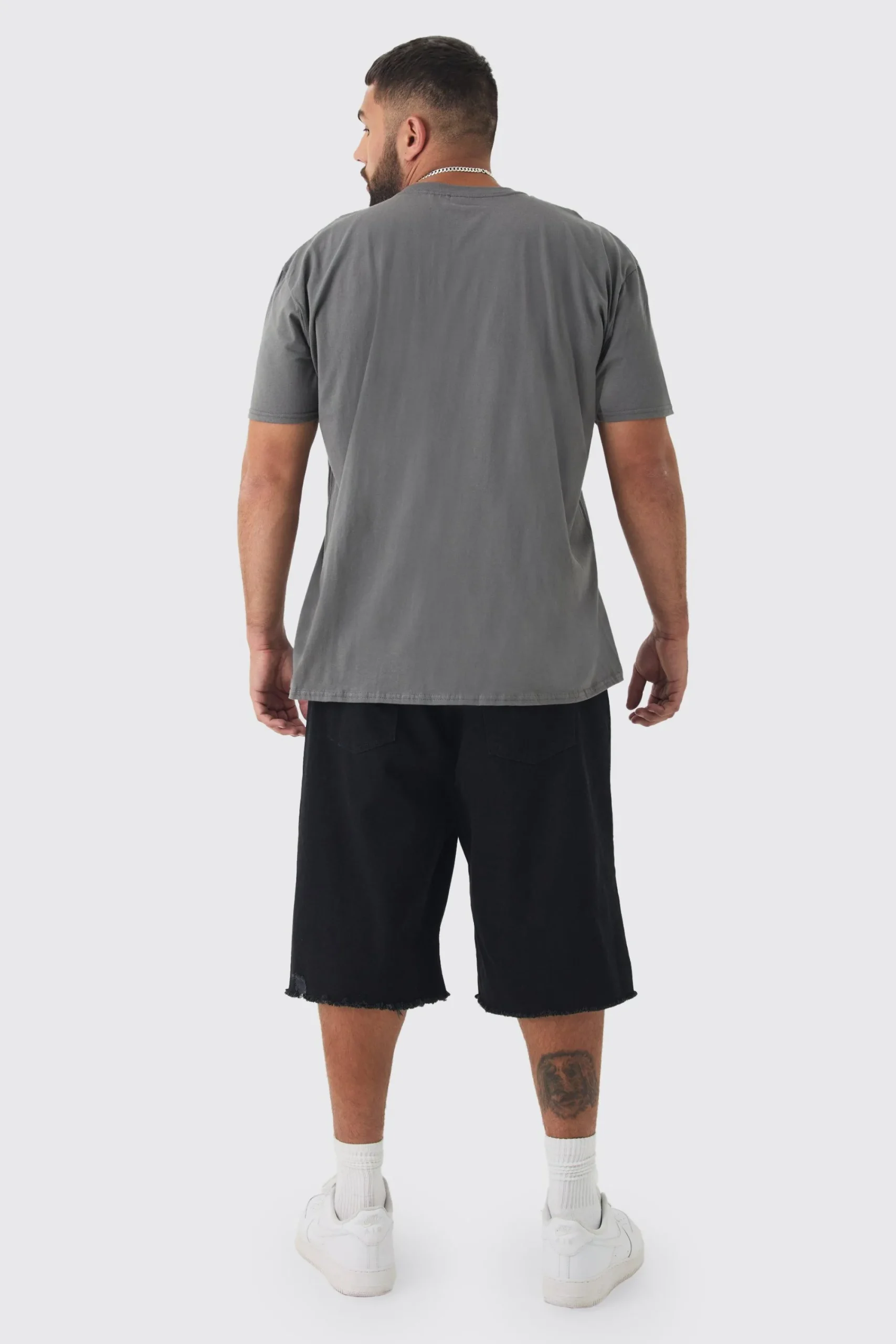 Plus Oversized Overdyed Official Face Graphic T-shirt | UK^boohooMAN Online