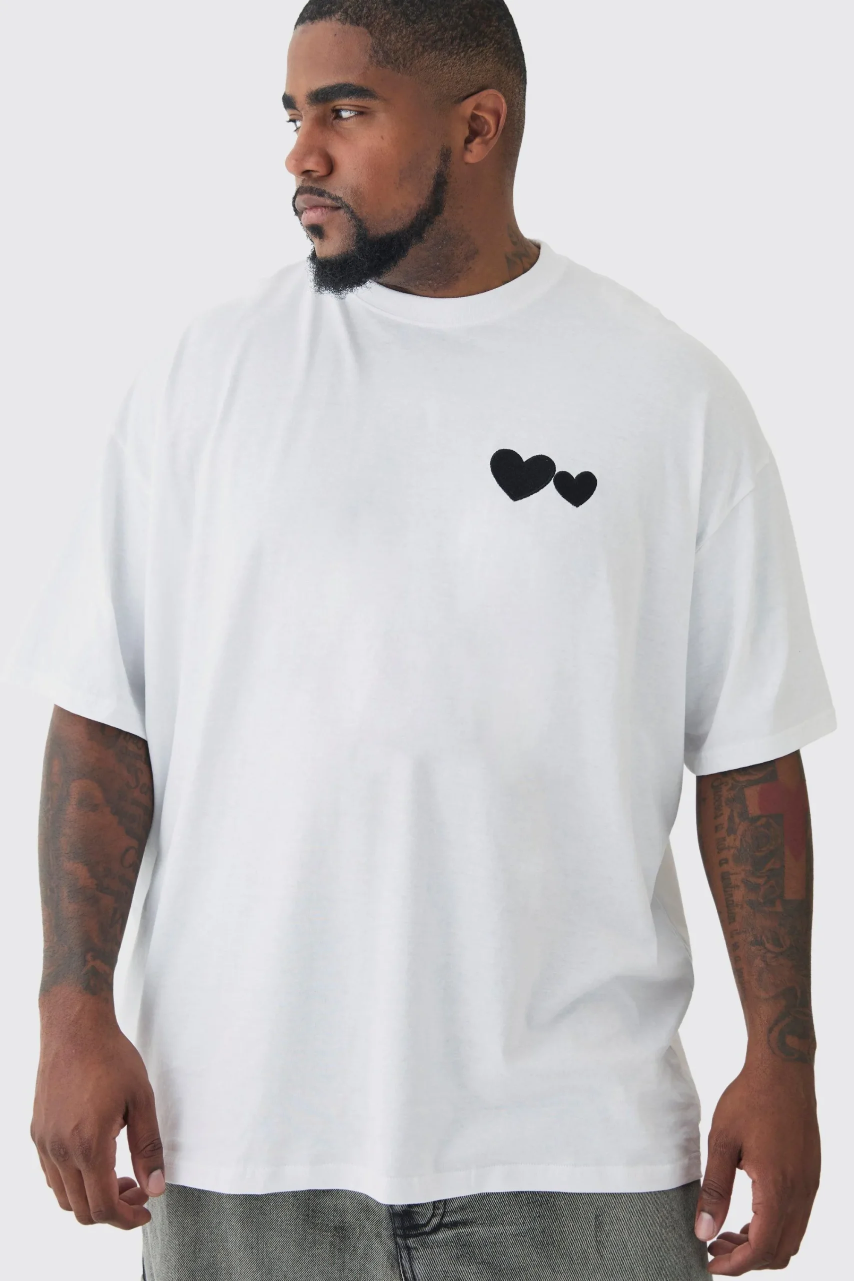 Plus Oversized Plus Black Heart Embroidered T-shirt In | UK^boohooMAN Outlet