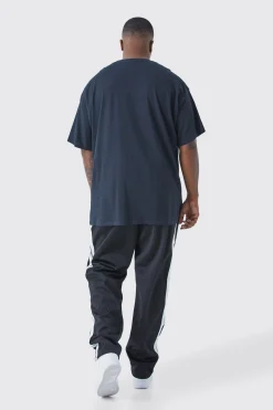 Plus Size Notorious Big Chest Print License T-shirt | UK^boohooMAN