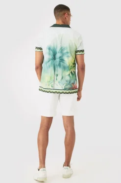 boohooMAN Regular Boarder Print Short Sleeve Collared Shirt | UK| Shirts