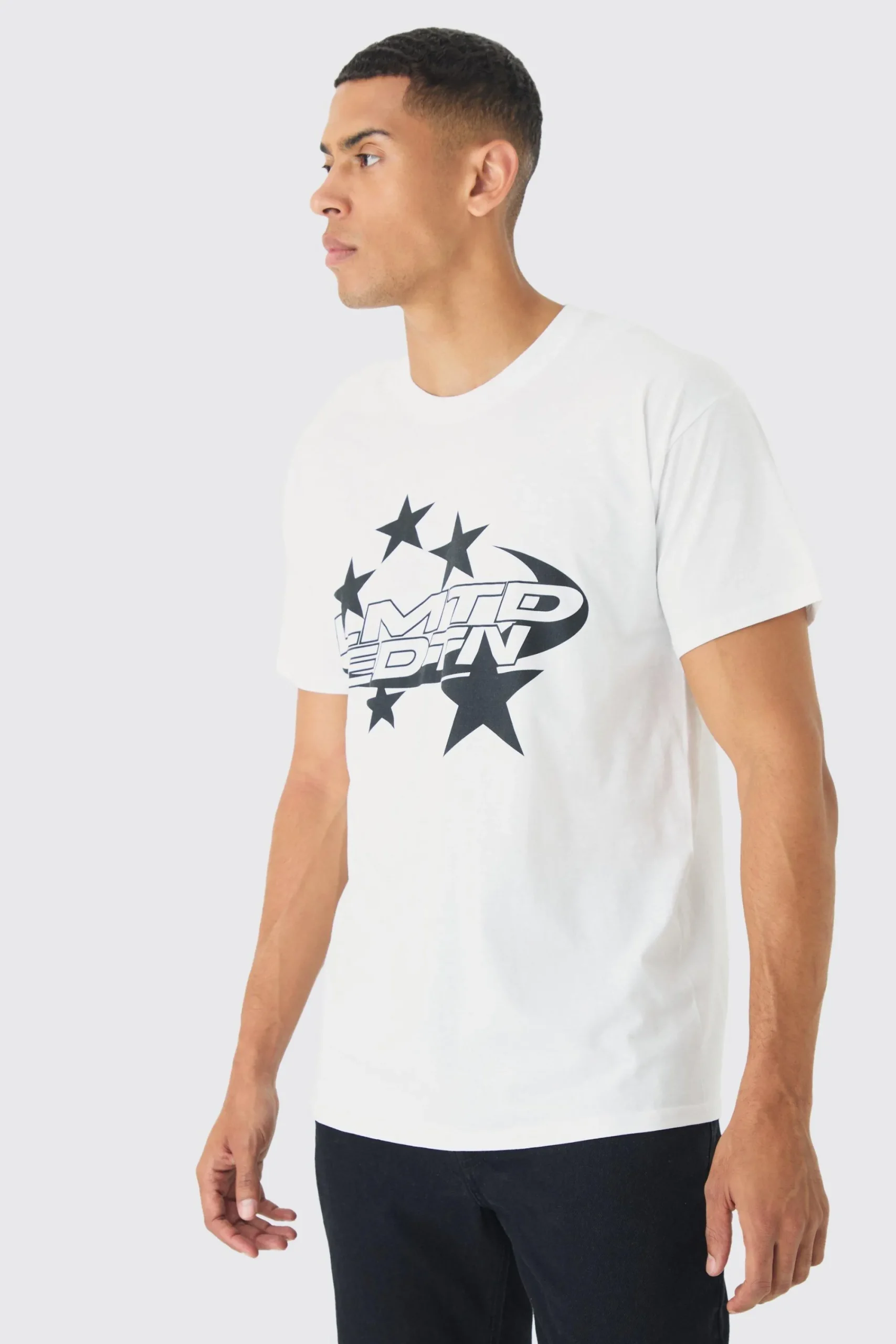 Regular Fit Lmtd Star Graphic T-Shirt | UK^boohooMAN Outlet