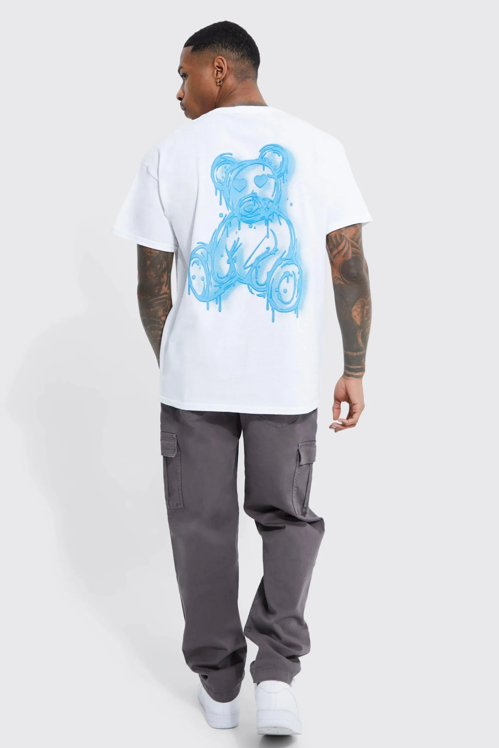 Regular Fit Spray On Teddy Graphic T-shirt | UK^boohooMAN Outlet