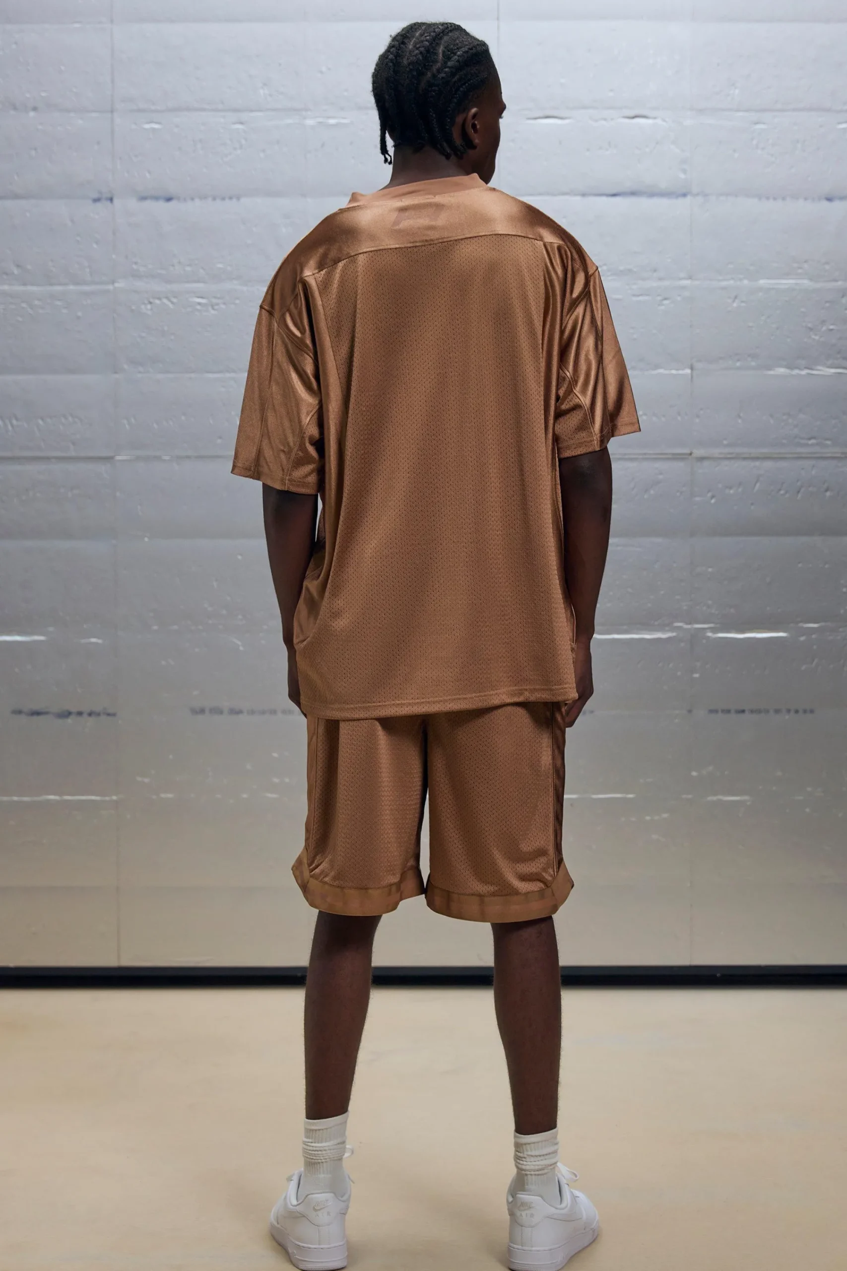 boohooMAN Regular Fit V Neck Mesh 01 T-shirt & Basketball Shorts Set | UK| Sets & Co-Ords|Tracksuits