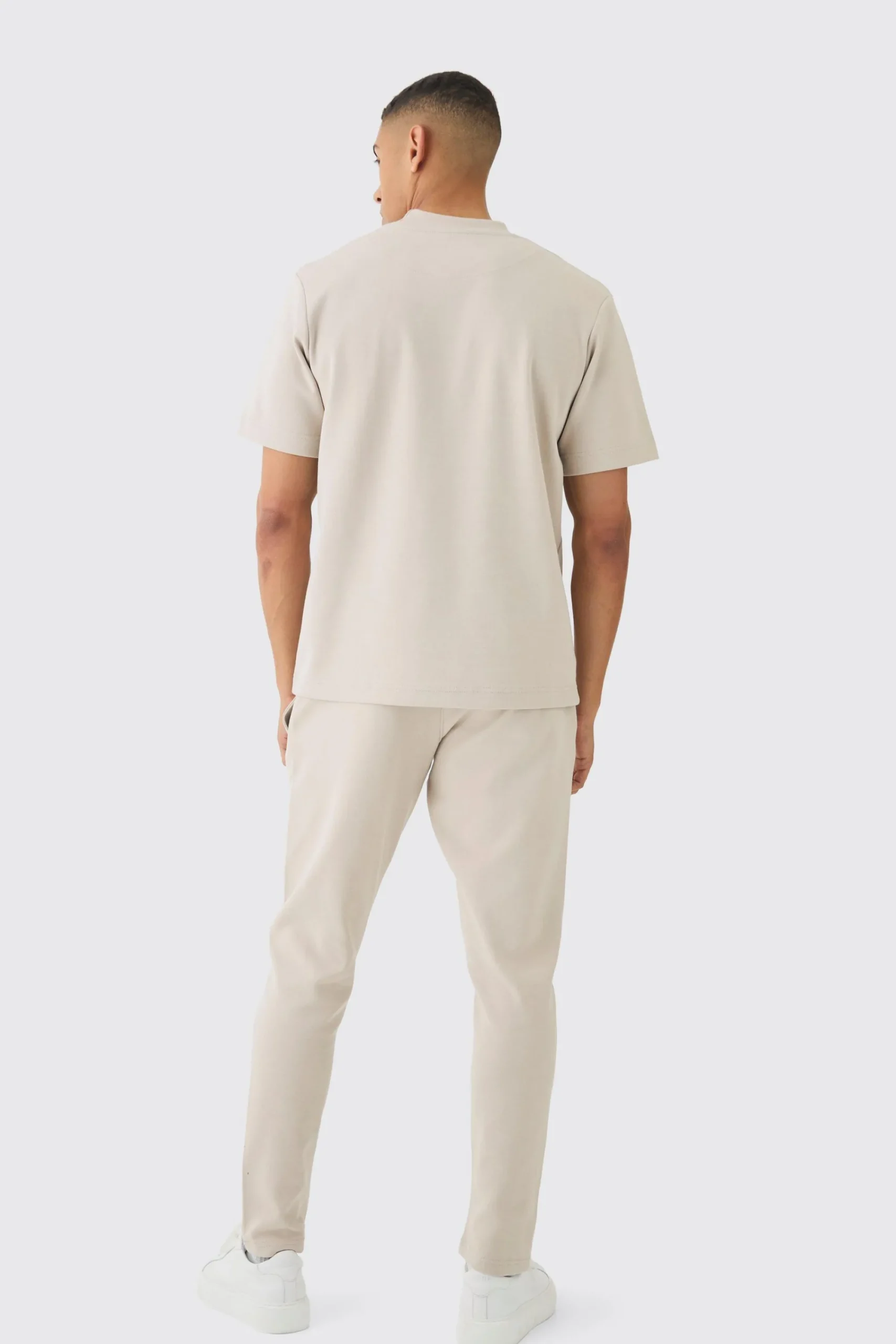 boohooMAN Regular Interlock T-shirt And Jogger Set | UK| Sets & Co-Ords|Tracksuits