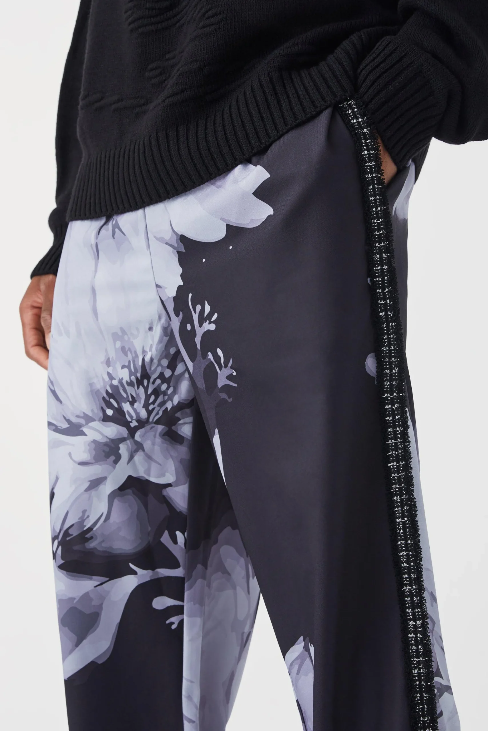 boohooMAN Relaxed Fit Elastic Waist Side Tape Trouser | UK| Suits & Tailoring