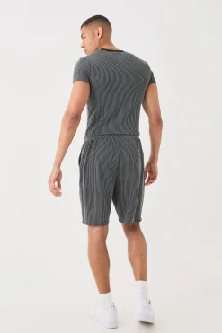 boohooMAN Relaxed Fit Mid Length Stripe Texture Shorts | UK| Shorts