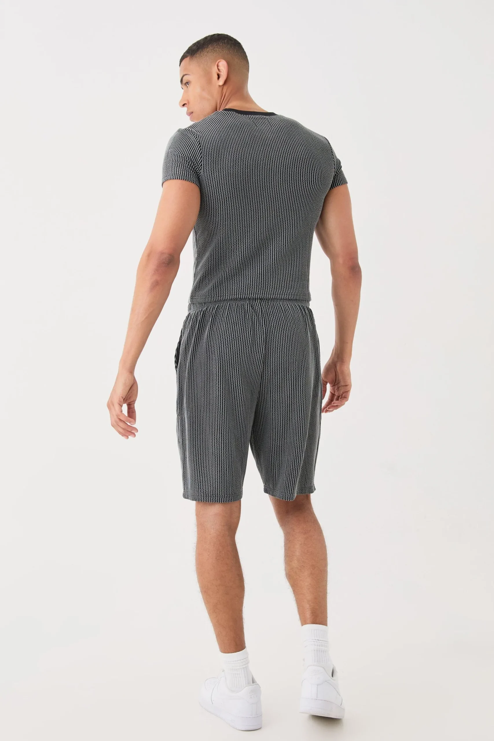 boohooMAN Relaxed Fit Mid Length Stripe Texture Shorts | UK| Shorts