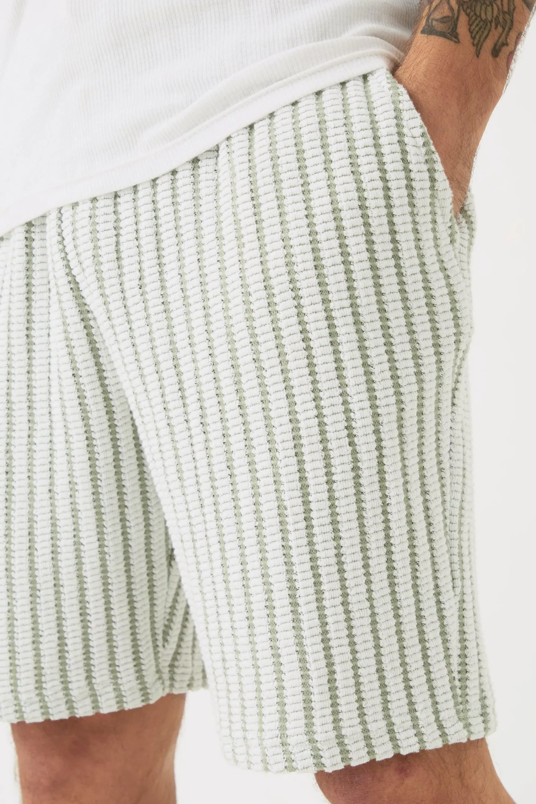 boohooMAN Relaxed Fit Mid Length Striped Textured Short | UK| Shorts