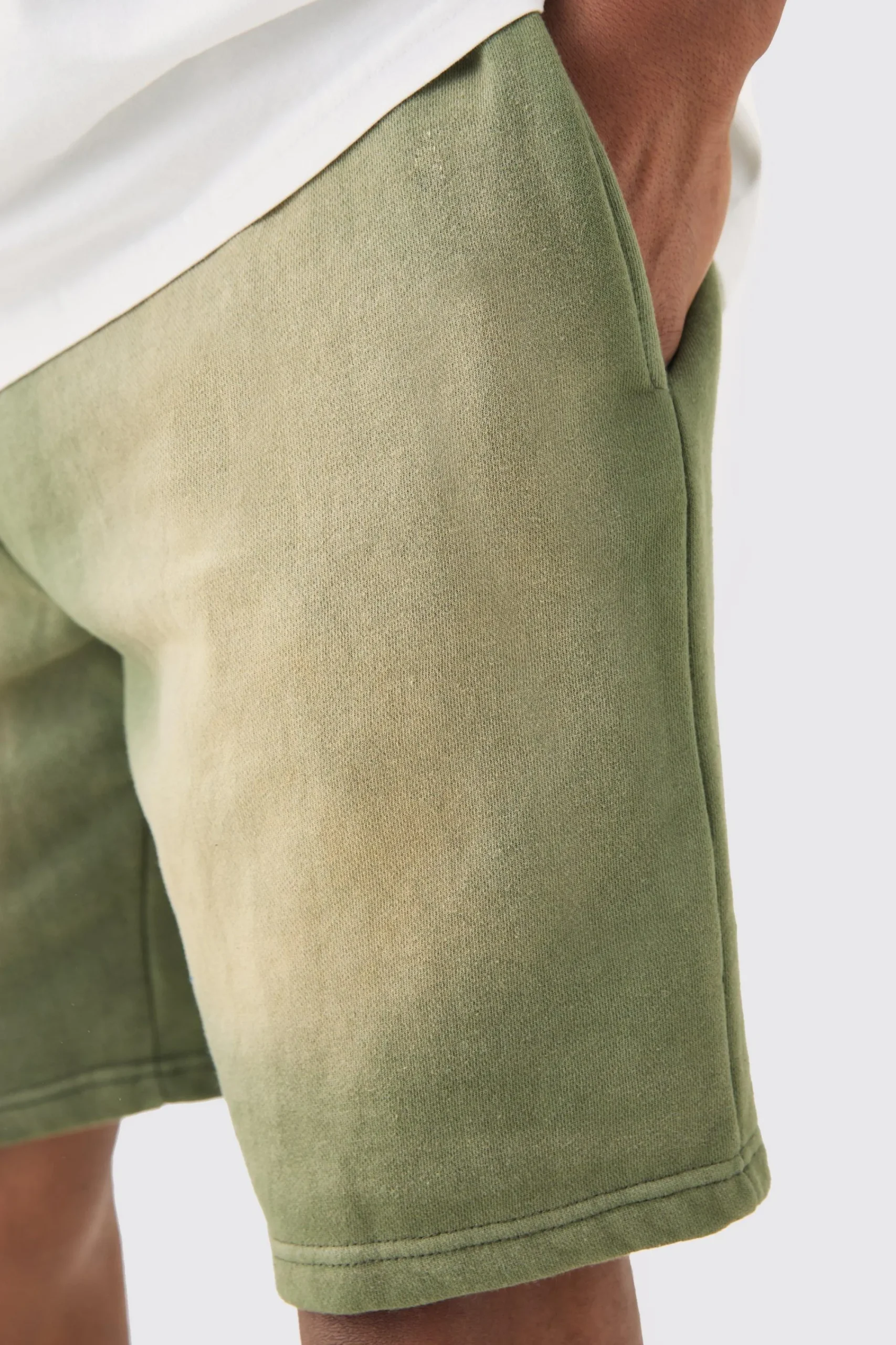 boohooMAN Relaxed Fit Spray Wash Short | UK| Shorts