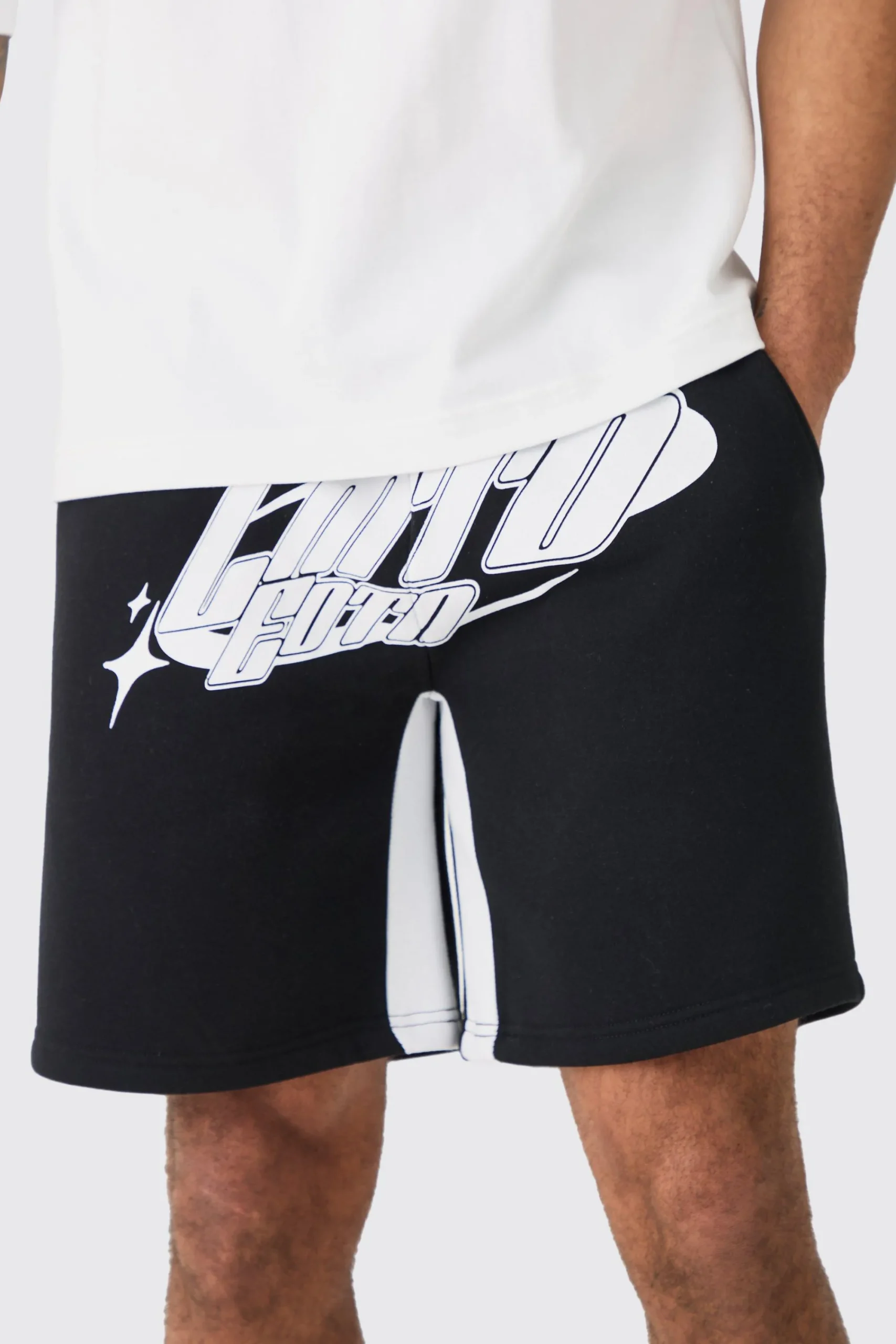 boohooMAN Relaxed Limited Edition Gusset Shorts | UK| Shorts