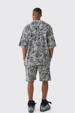 boohooMAN Relaxed Mid Length Abstract Printed Shorts | UK| Shorts