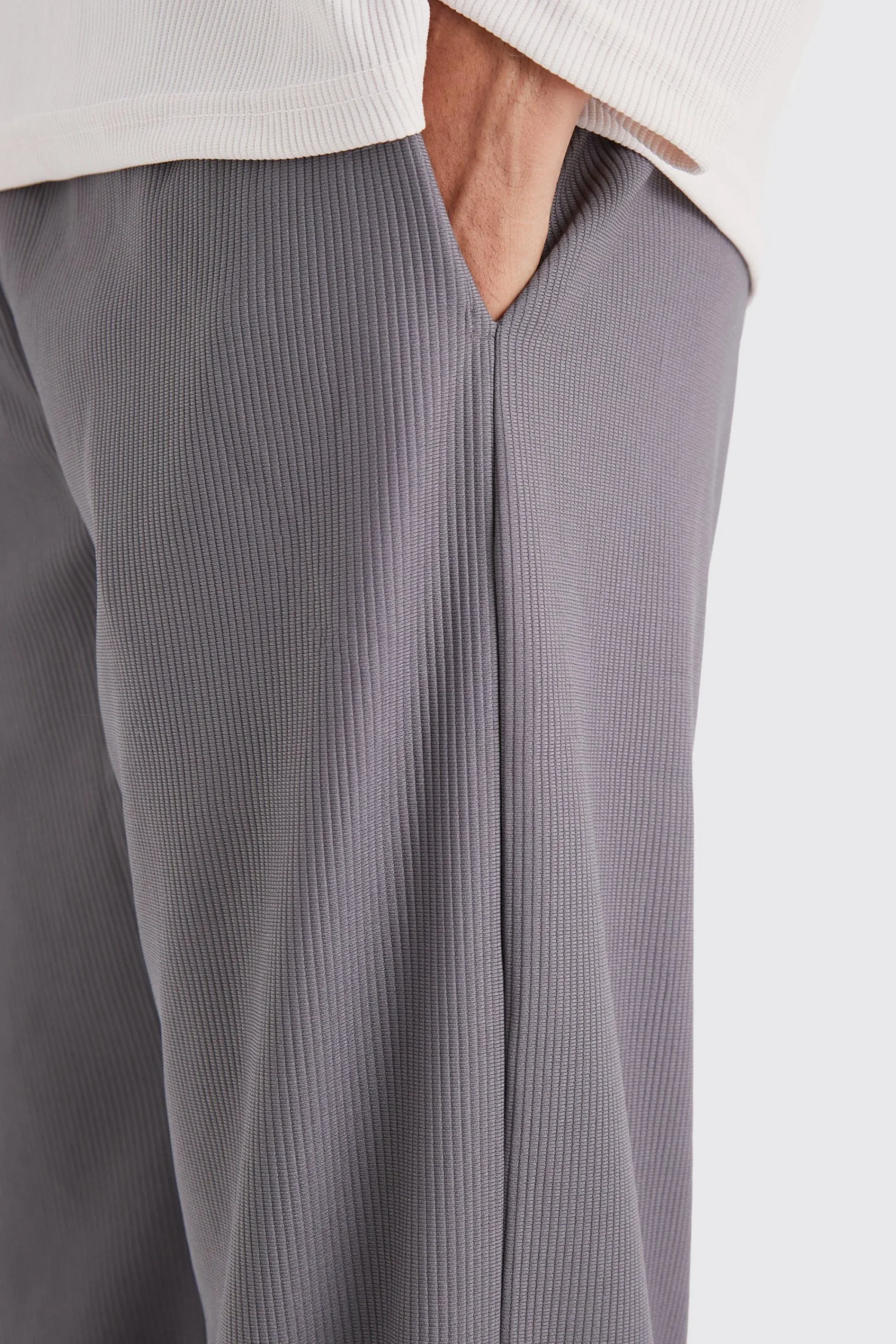 boohooMAN Relaxed Tapered Ottoman Rib Jogger | UK| Trousers|Joggers