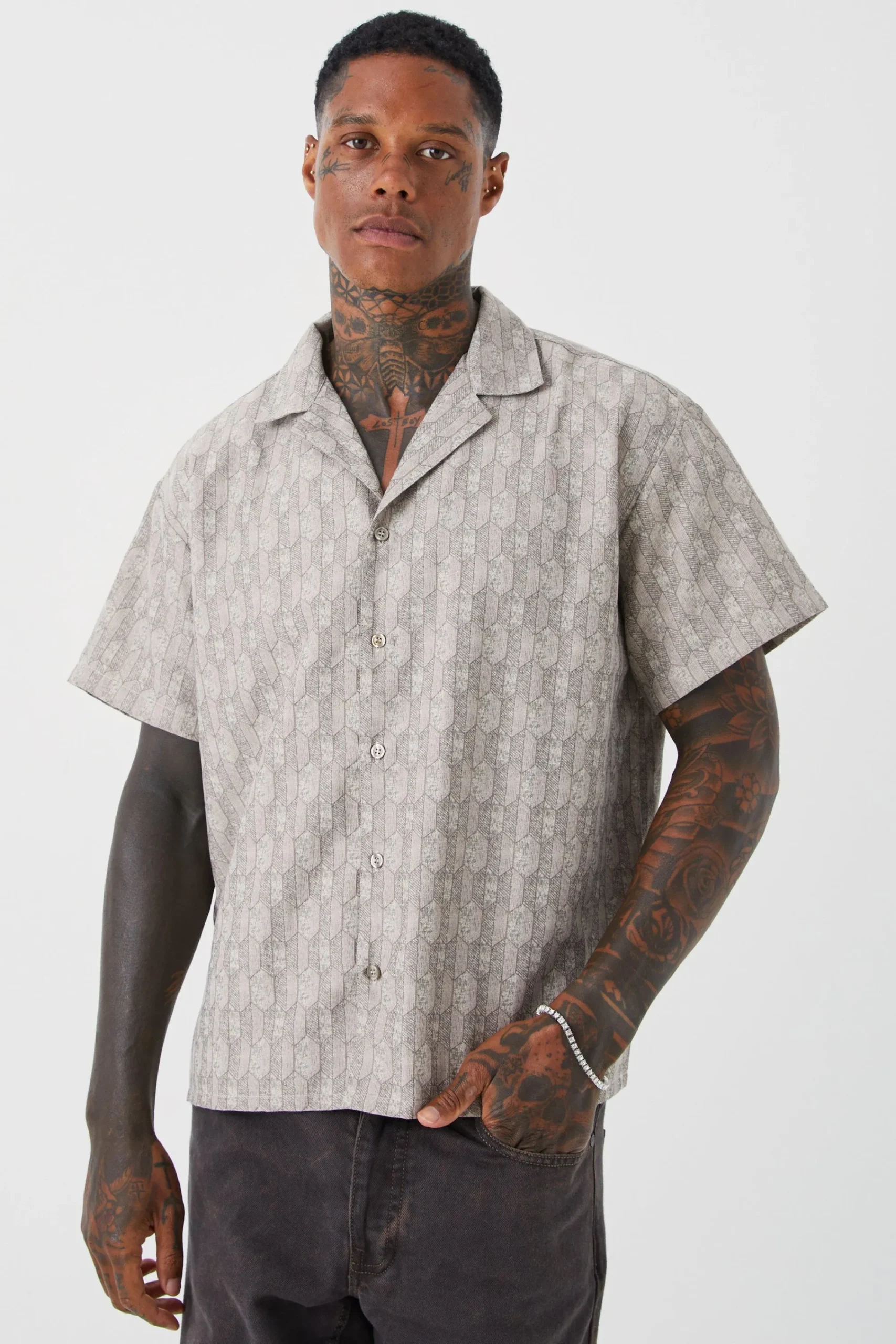 boohooMAN Short Sleeve Boxy Woven Smart Geo Set | UK| Sets & Co-Ords